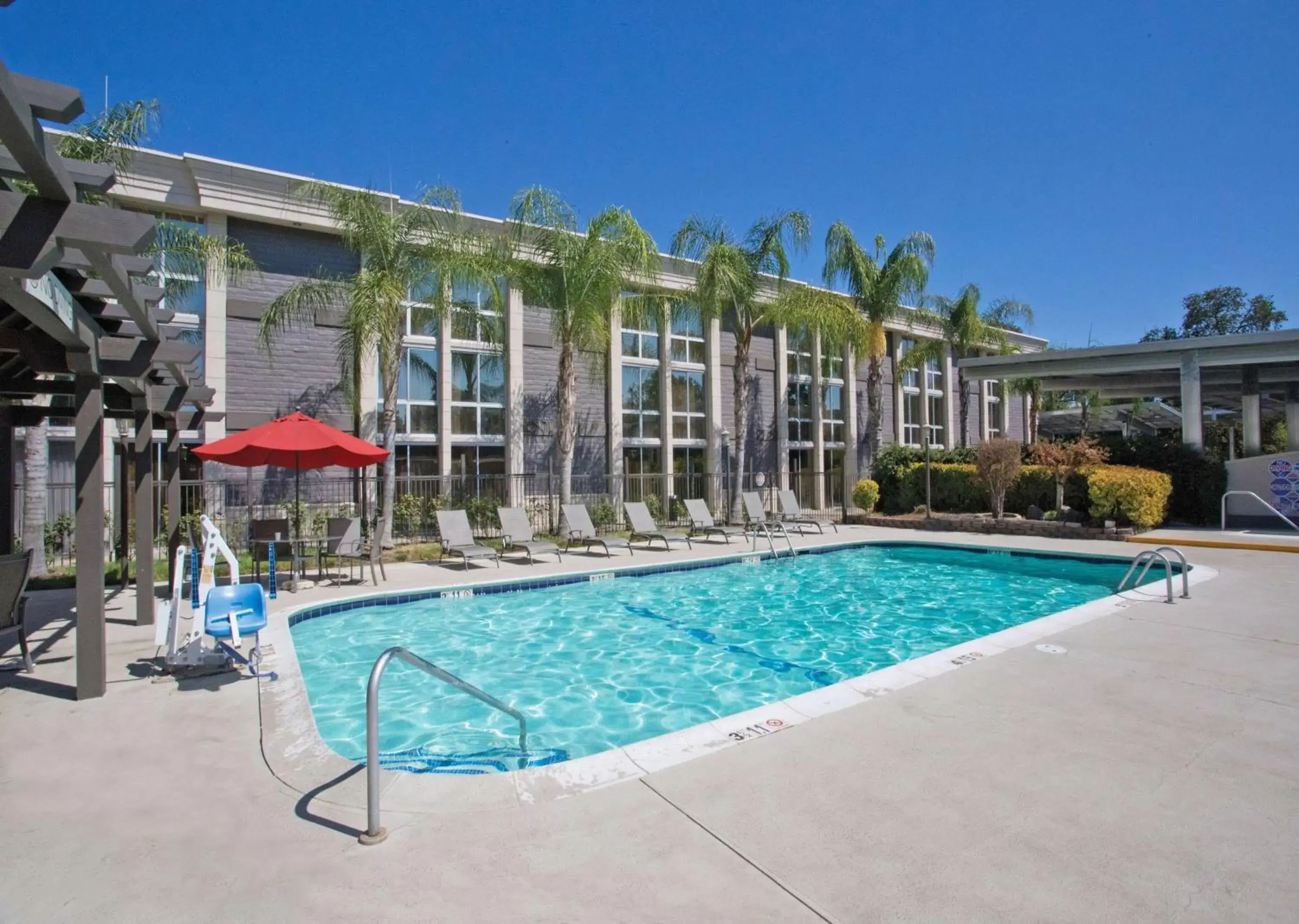 Pool view, Property Building in Doubletree By Hilton Chico, Ca