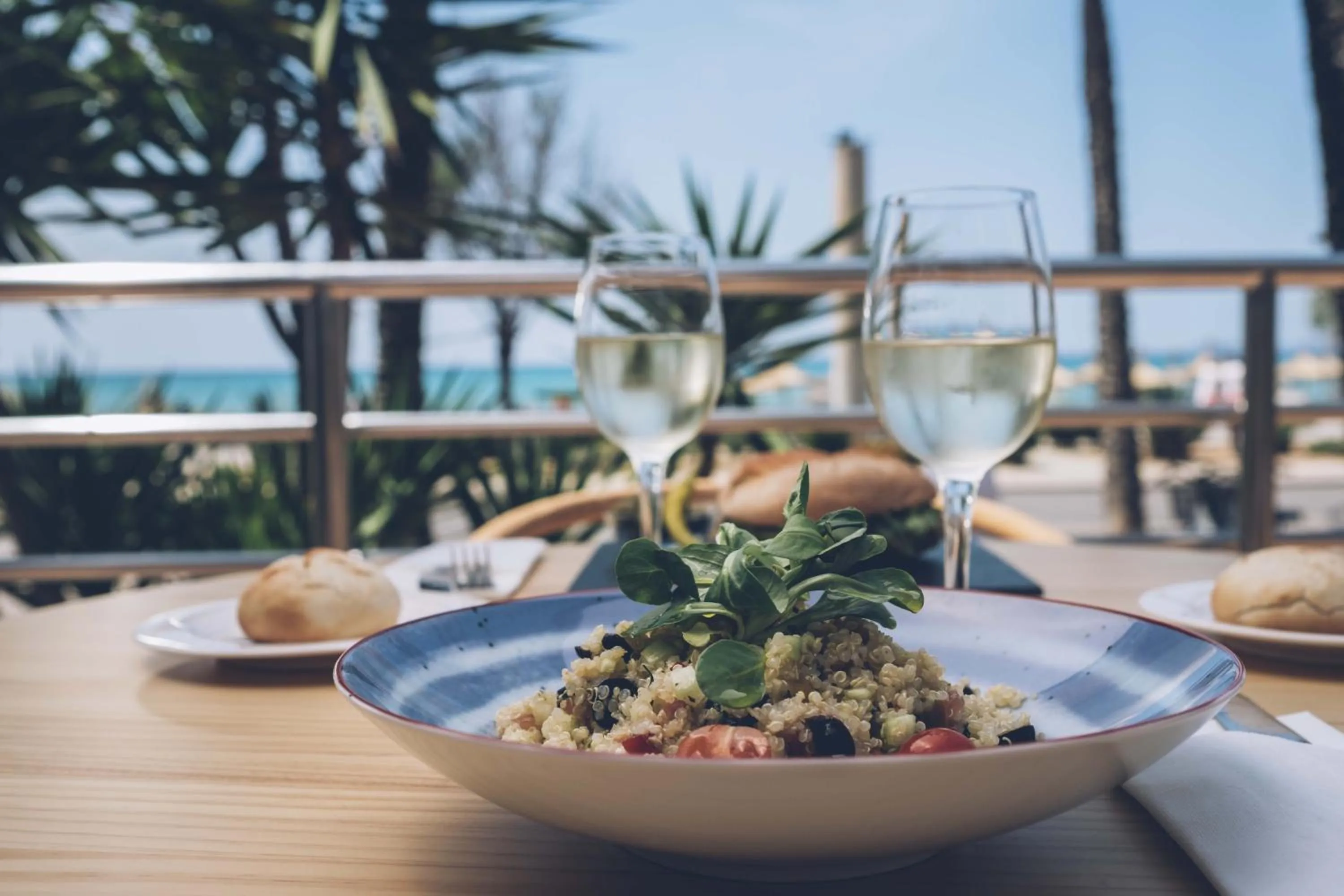 Food and drinks in AYA Seahotel - Adults Only