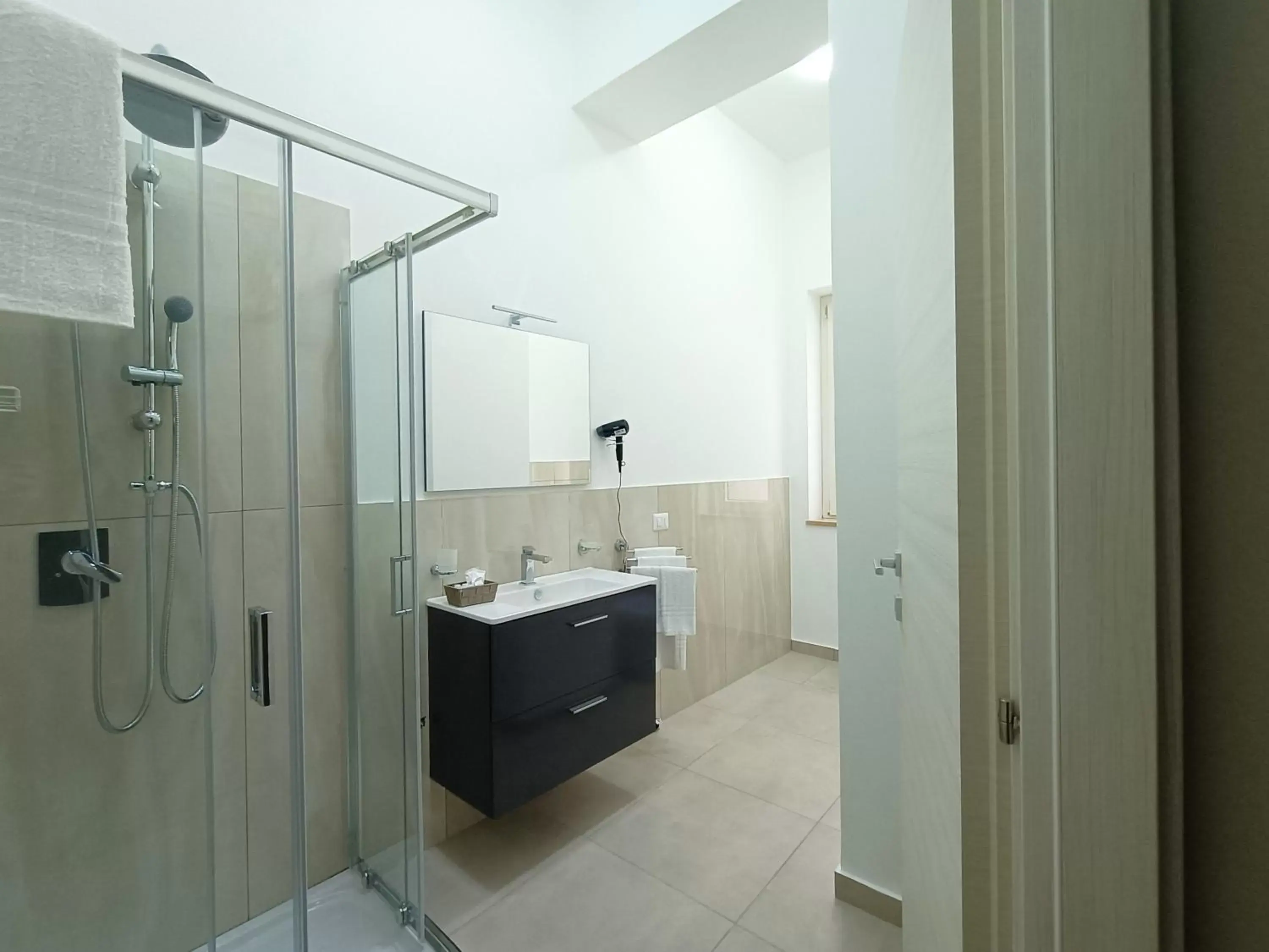 Shower, Bathroom in B&B Al Centro