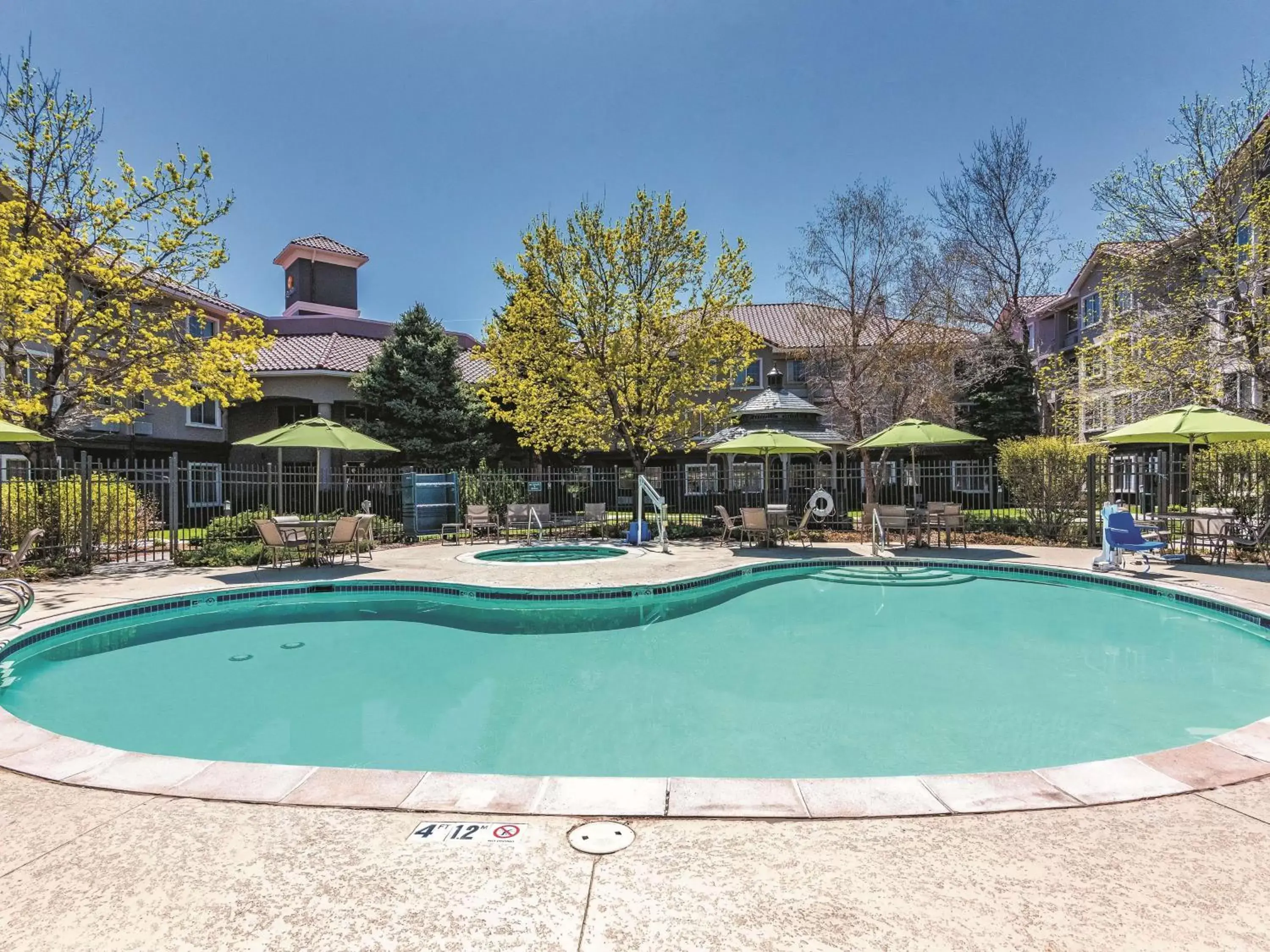 Pool view, Swimming Pool in La Quinta by Wyndham Denver Tech Center