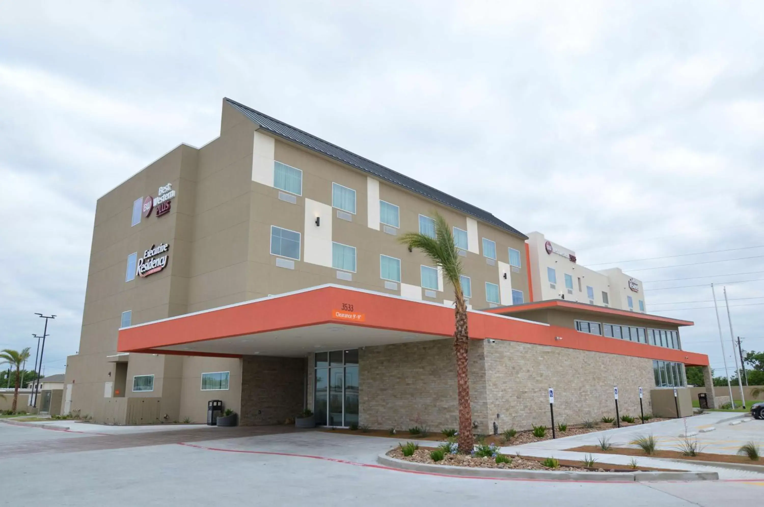 Property Building in Best Western Executive Residency IH-37 Corpus Christi