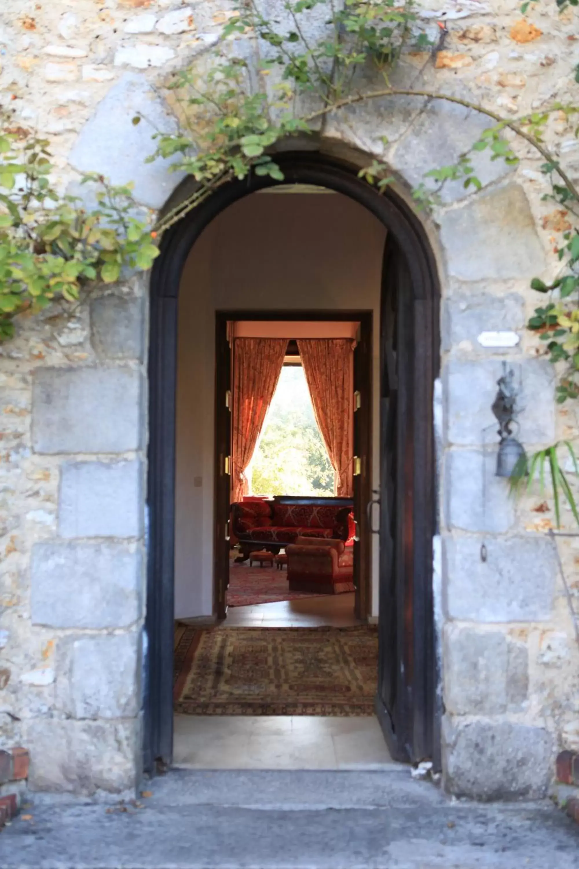 Facade/entrance in Le Logis d'Arniere Facade/entrance in Le Logis d'Arniere