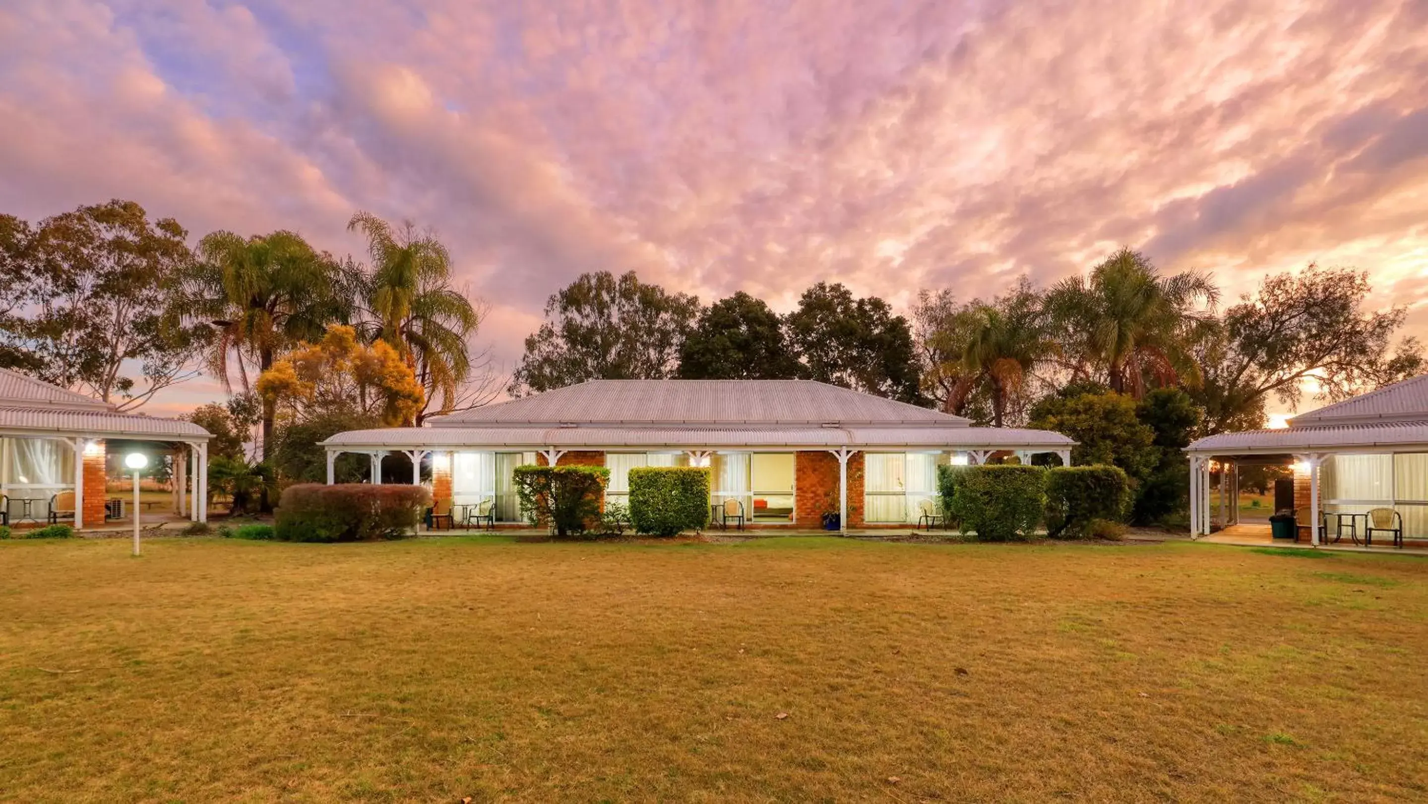 Property Building in Chinchilla Great Western Motor Inn