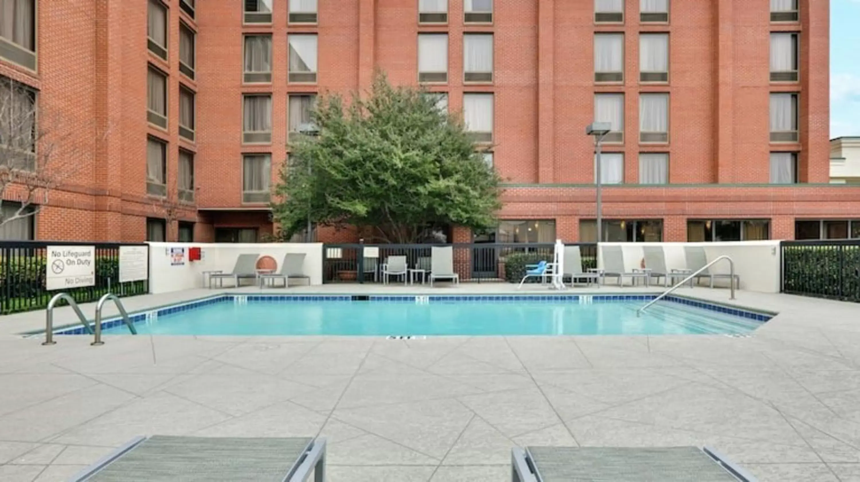 Swimming Pool in Comfort Inn Plano-Dallas
