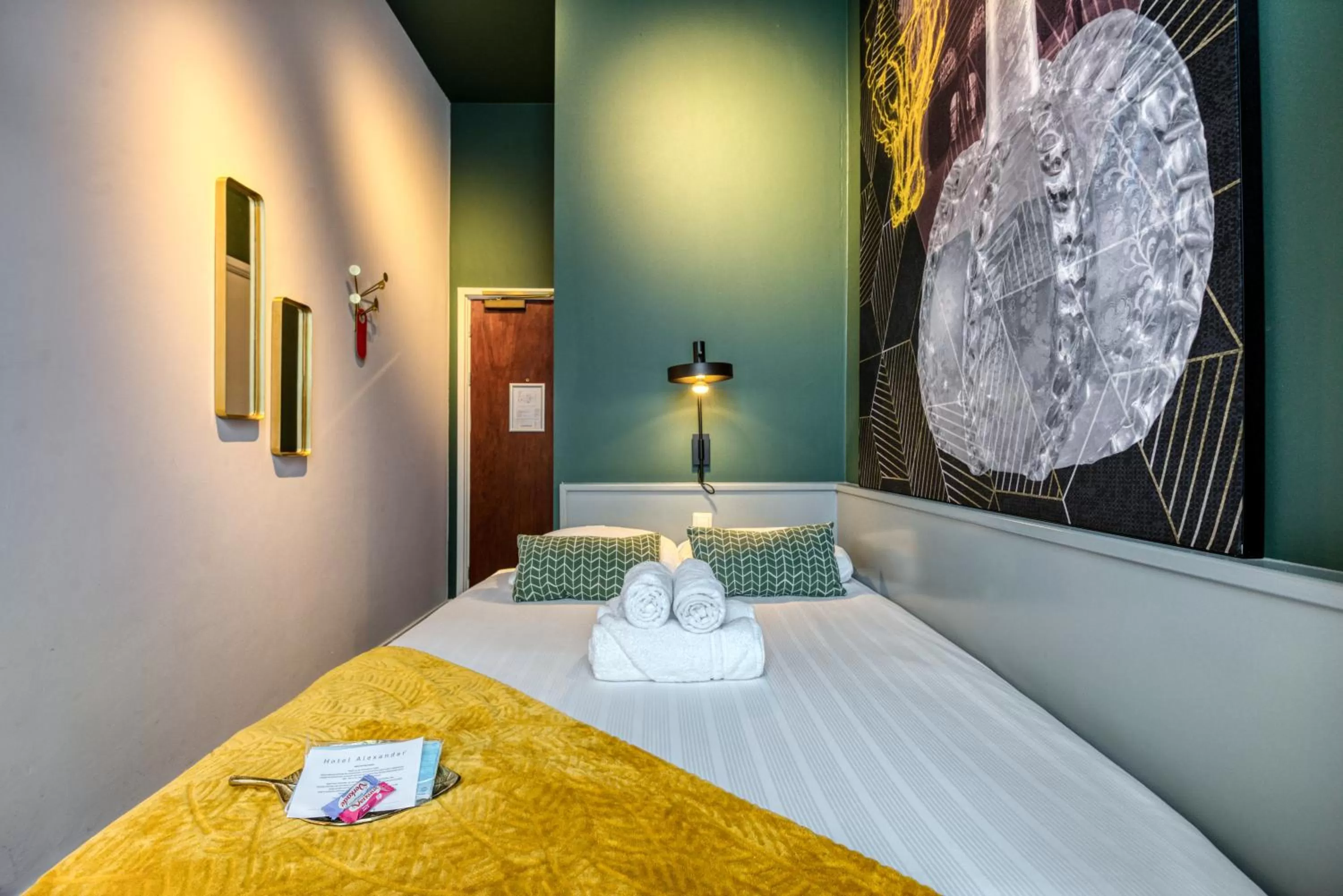 Bedroom, Bed in Hotel Alexander