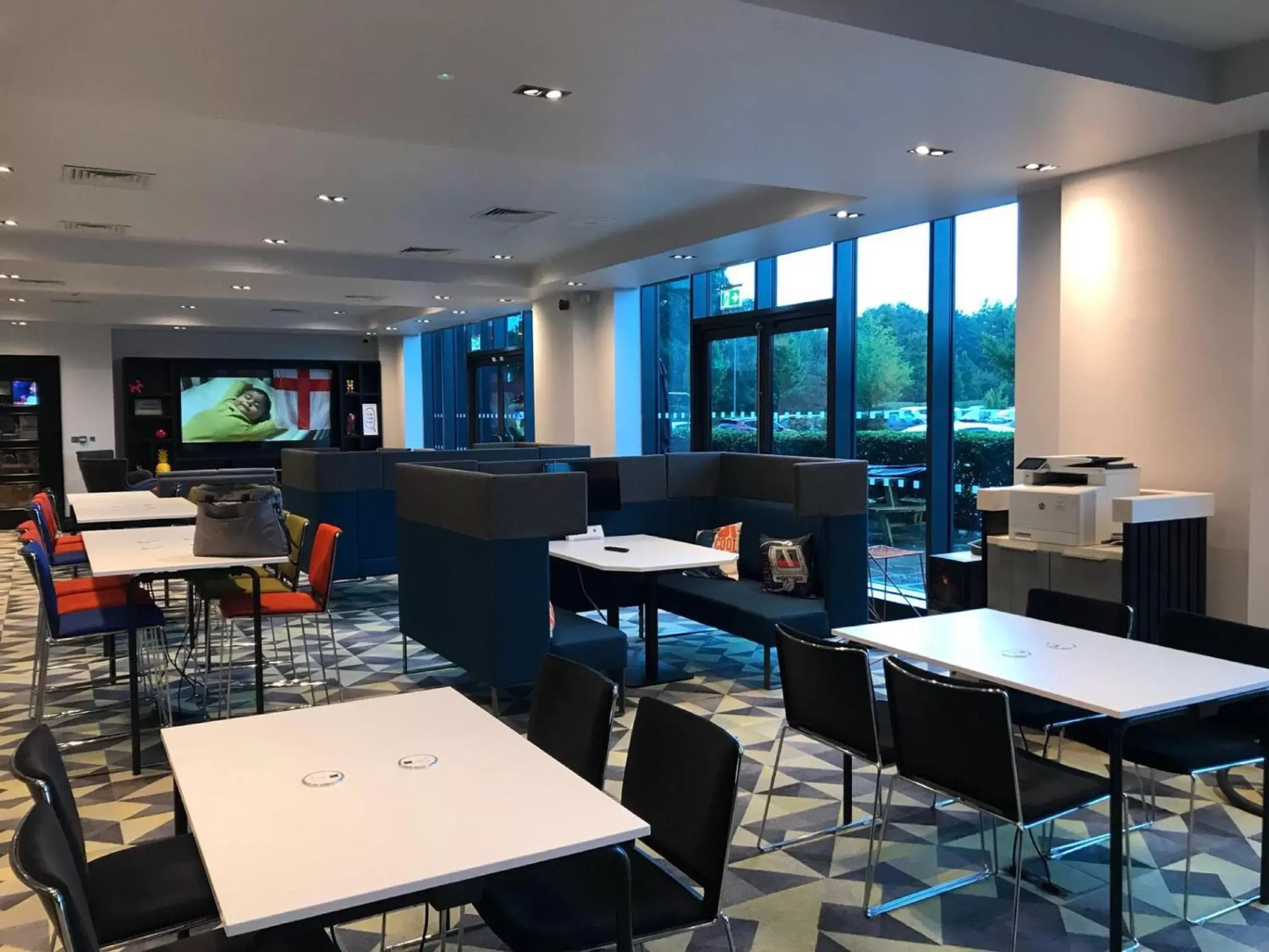 Business facilities, Restaurant/Places to Eat in Village Hotel Coventry