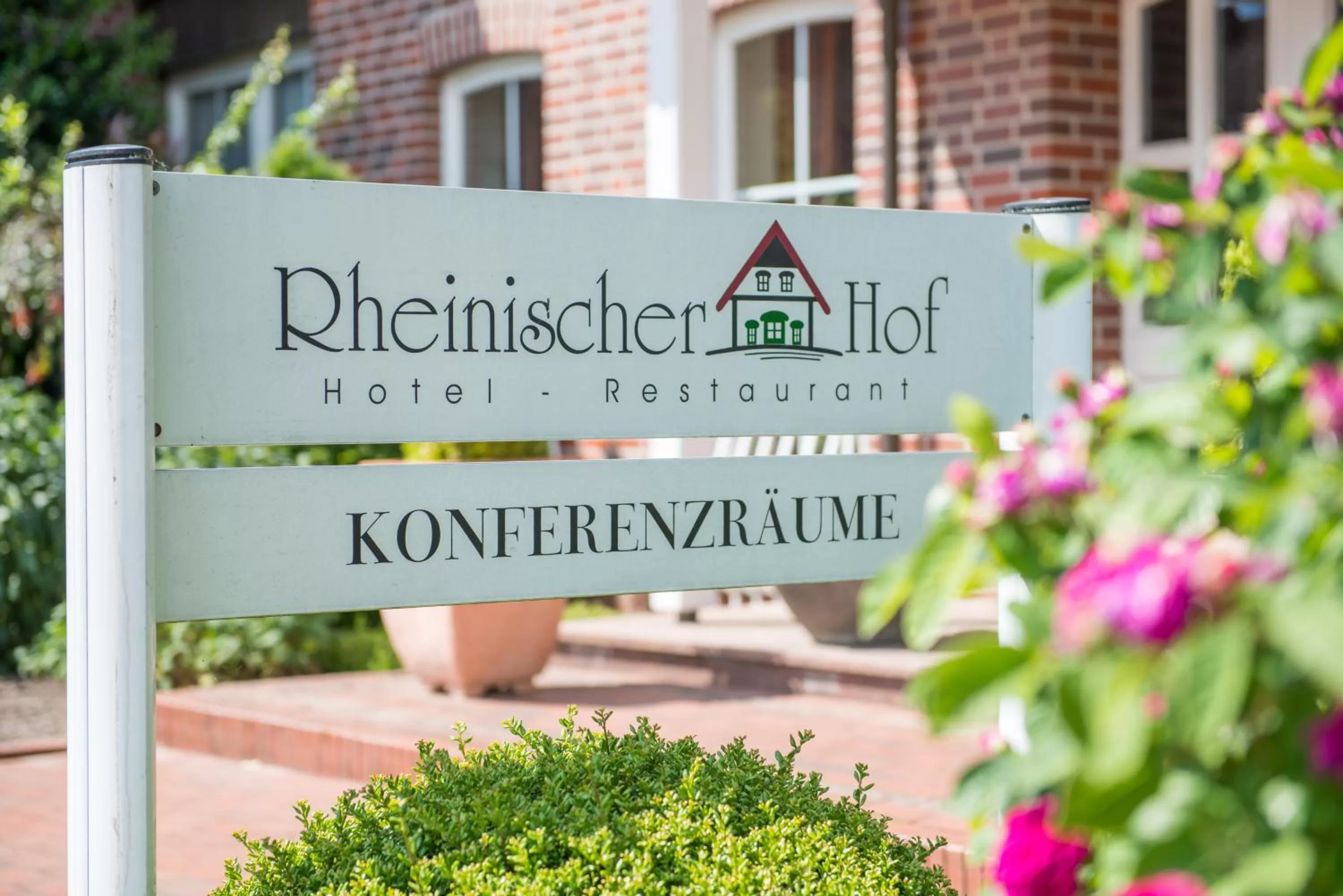 Facade/entrance in Hotel Rheinischer Hof