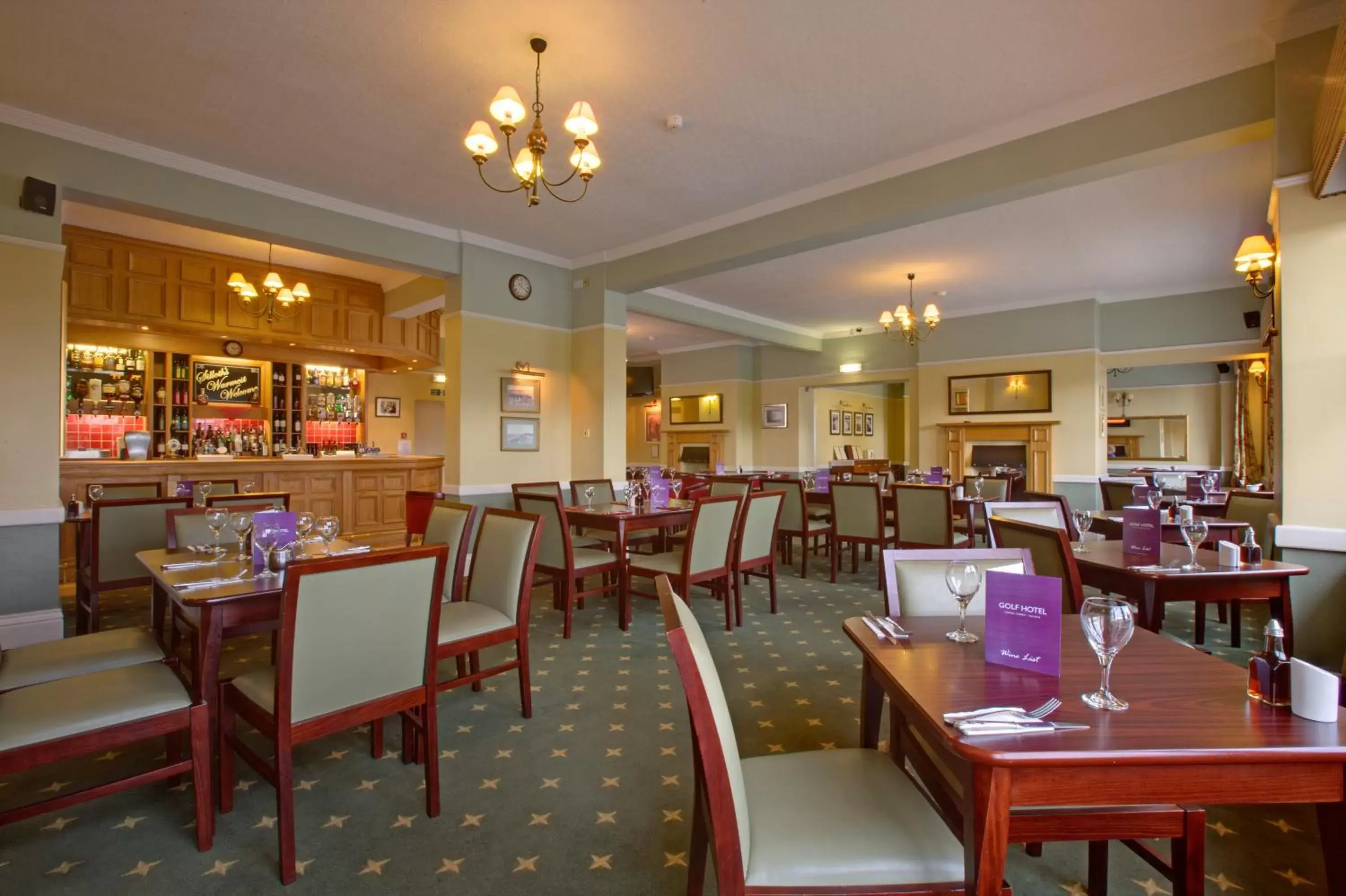 Restaurant/Places to Eat in The Golf Hotel