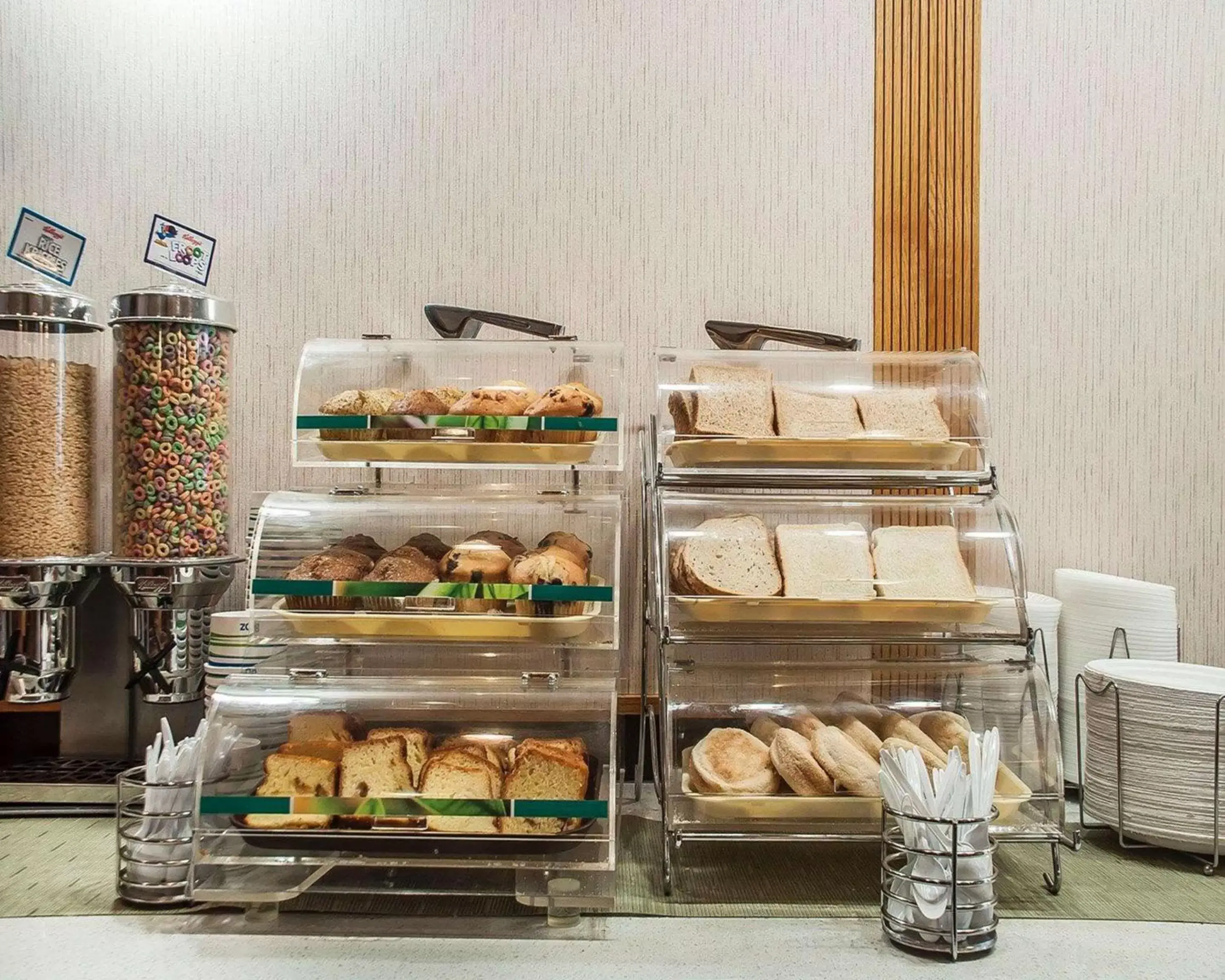 Restaurant/places to eat in Quality Hotel Fallsview Cascade Restaurant/places to eat in Quality Hotel Fallsview Cascade