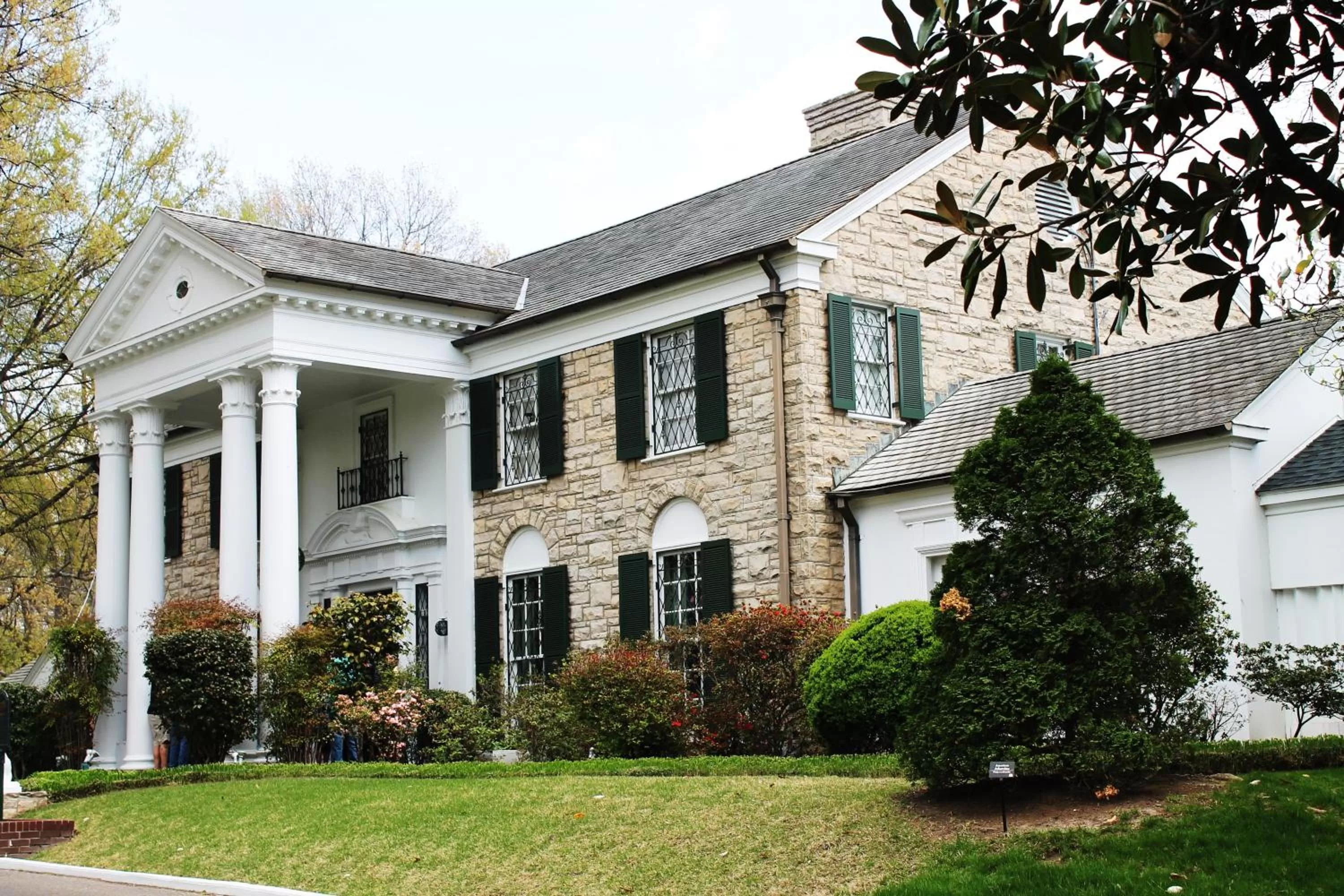 Nearby landmark in Staybridge Suites Memphis-Poplar Ave East by IHG