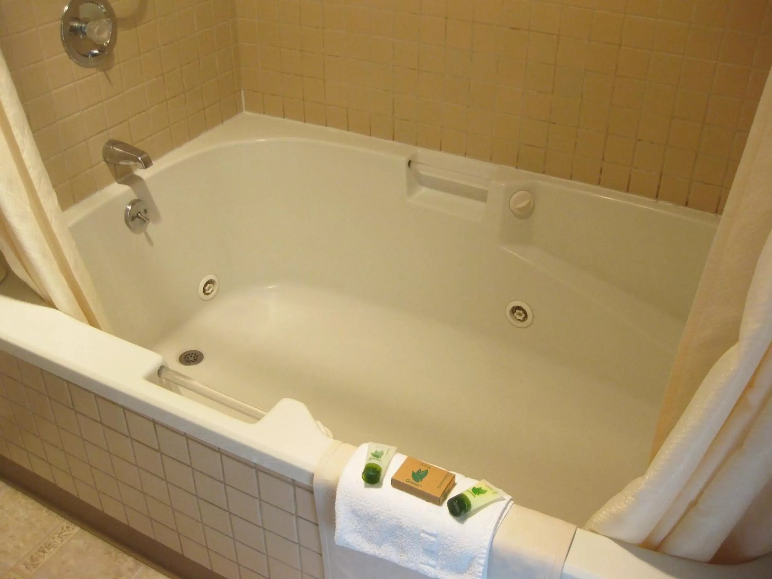 Shower, Bathroom in Eagle Cap Chalets