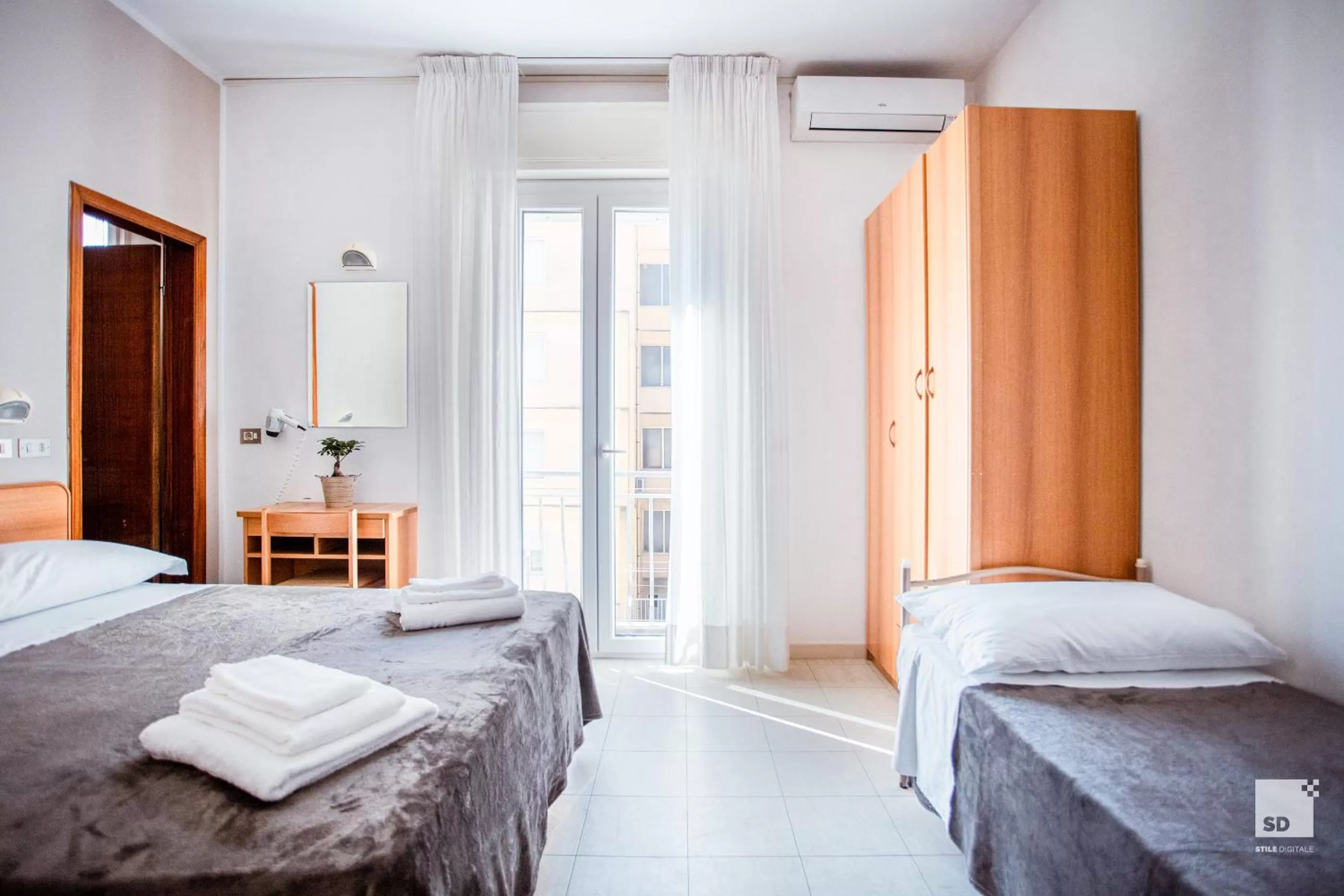 Photo of the whole room in Hotel Fattori Mare