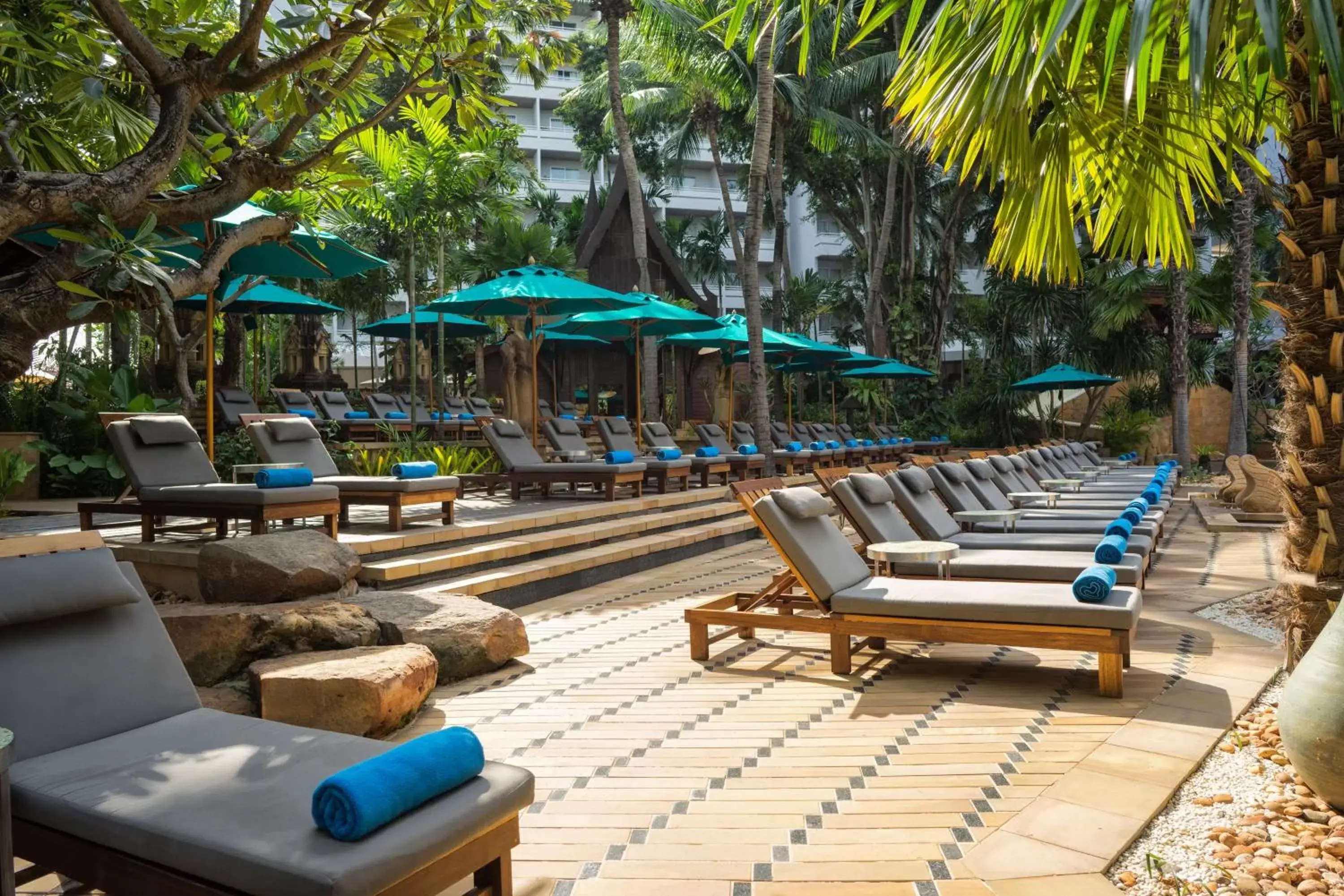 Pool view, Swimming Pool in Avani Pattaya Resort