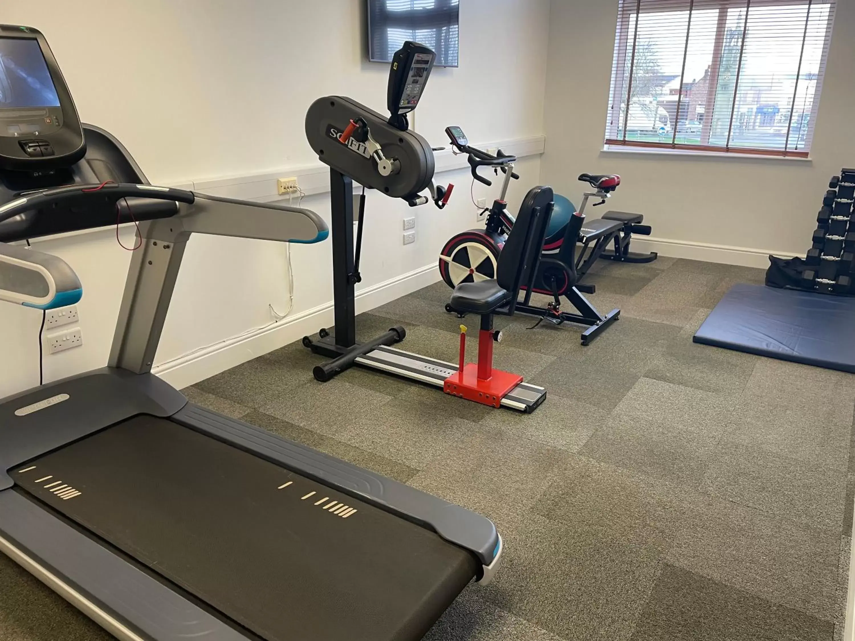 Fitness centre/facilities in Holiday Inn Kenilworth - Warwick by IHG Fitness centre/facilities in Holiday Inn Kenilworth - Warwick by IHG