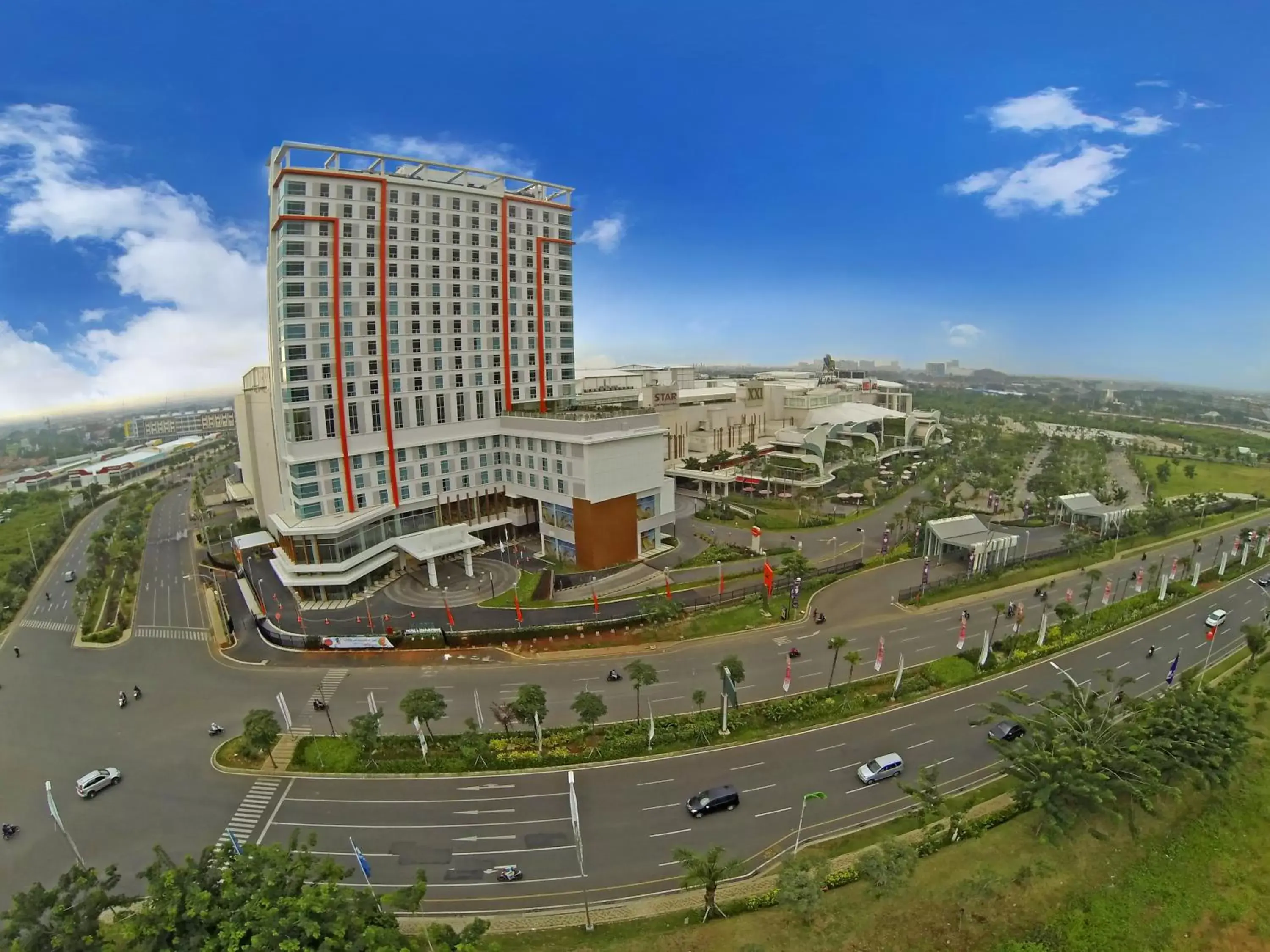 Facade/entrance, Bird's-eye View in Harris Hotel And Conventions Bekasi