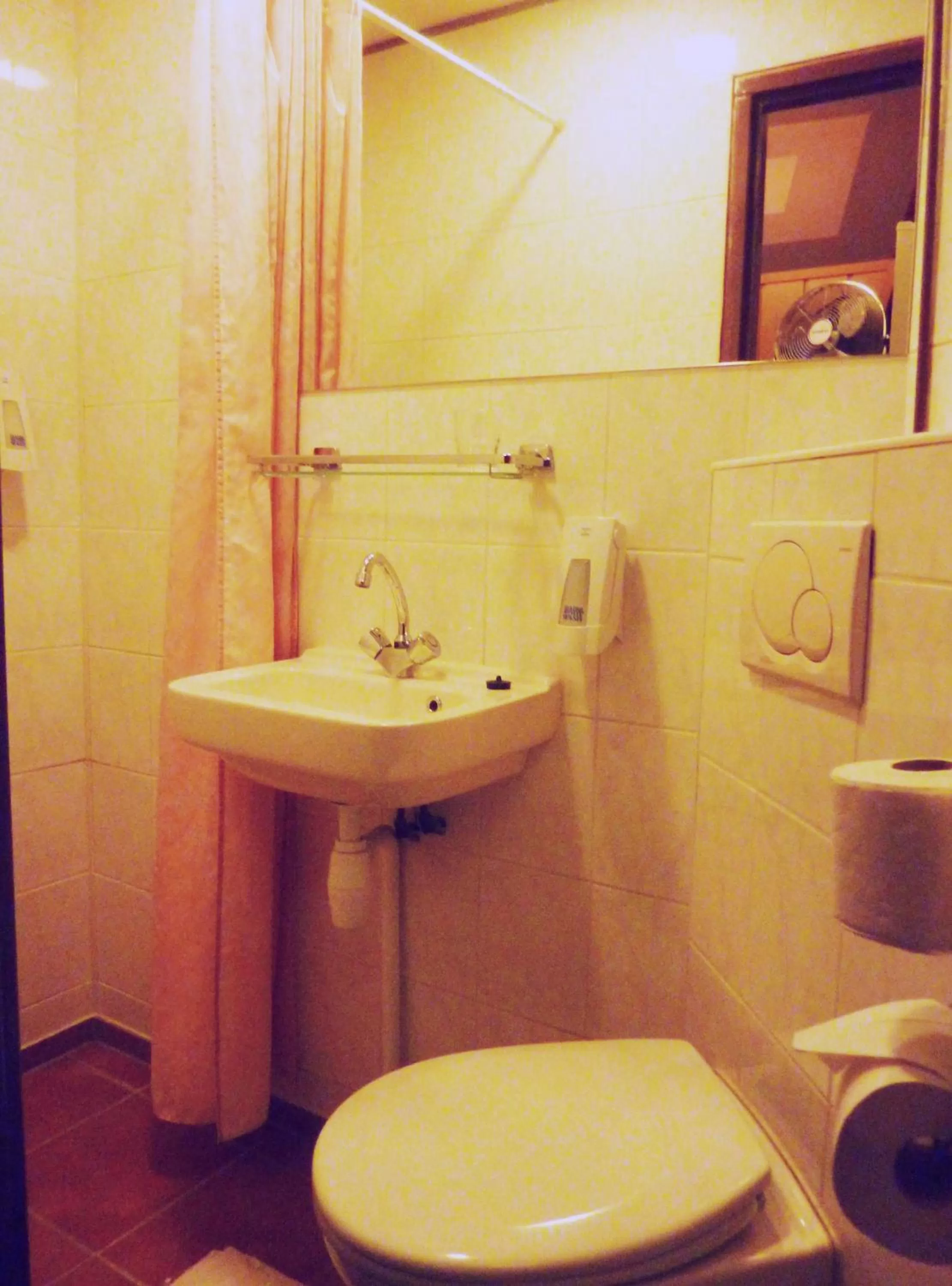 Bathroom in Nadia Hotel