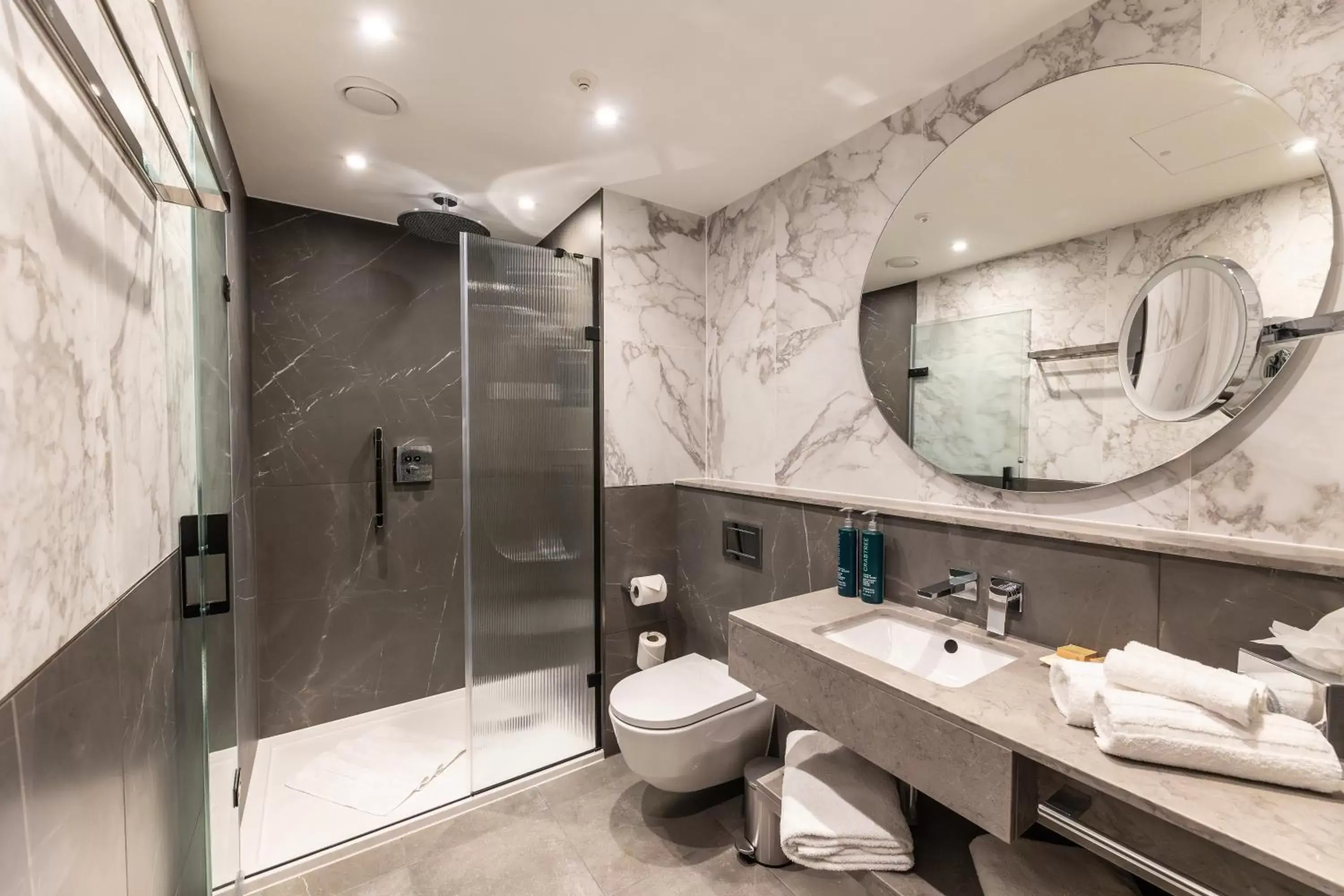 Bathroom in DoubleTree by Hilton London Victoria