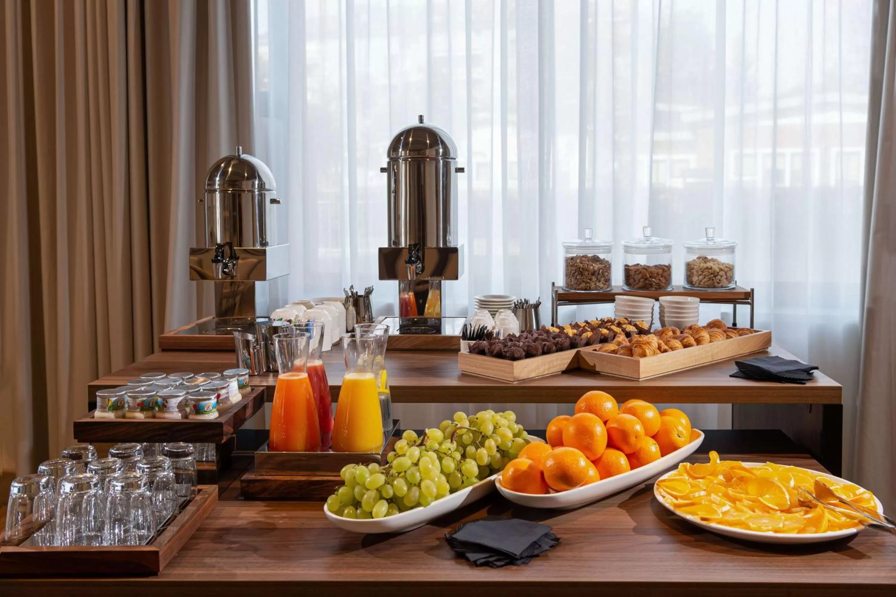 Food and drinks in DoubleTree by Hilton Brescia