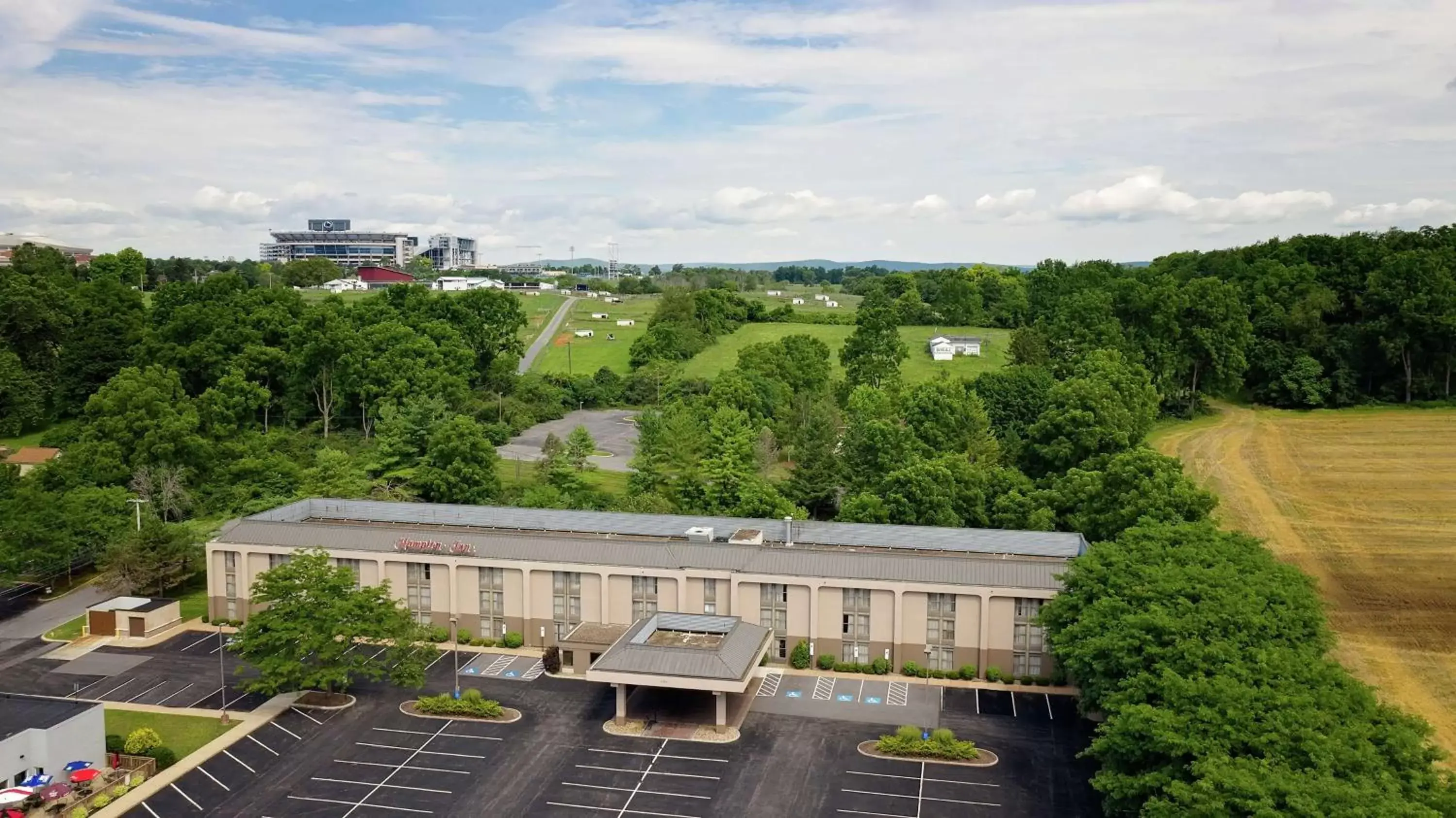 Property building, Bird's-eye View in Hampton Inn State College