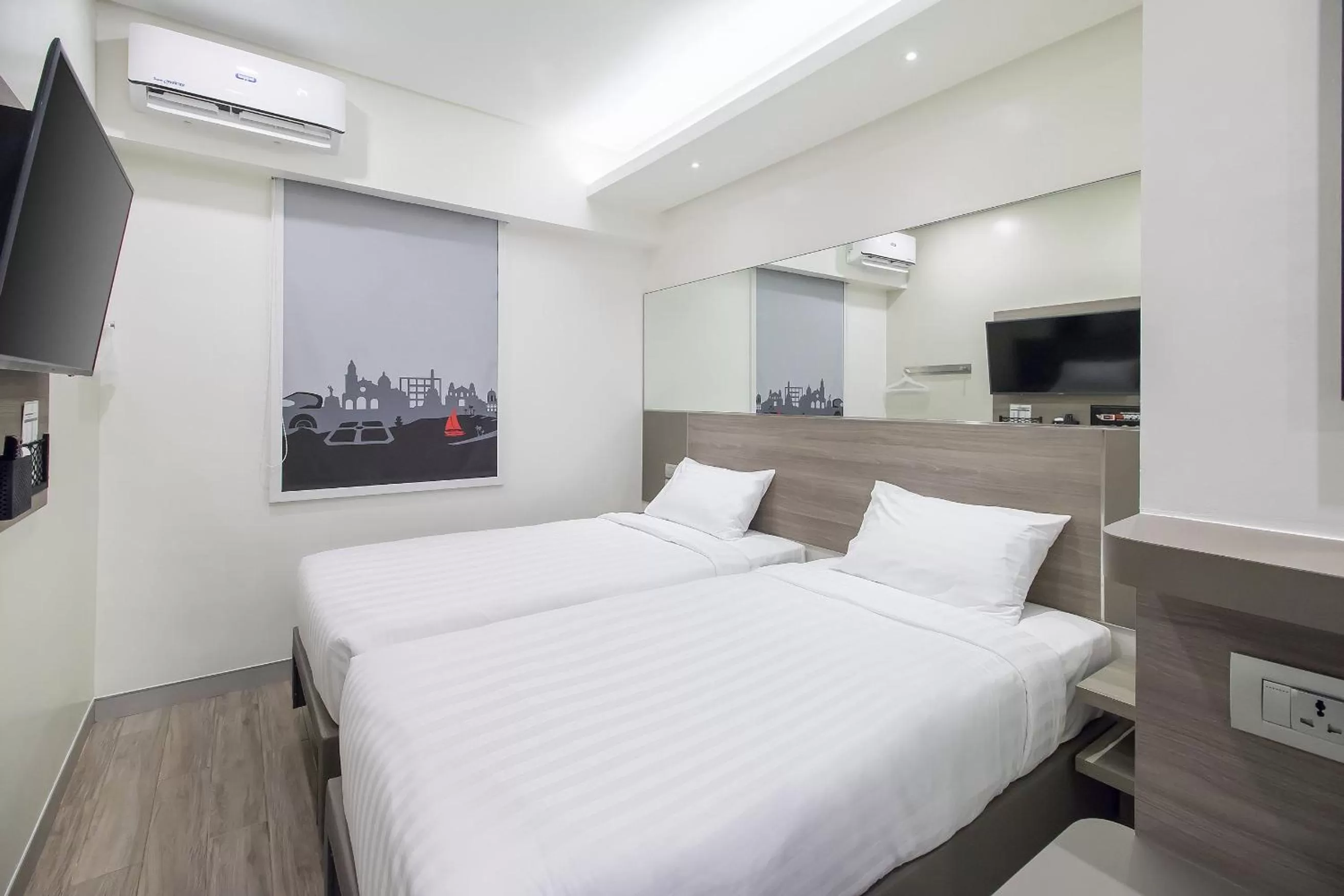 Bed in Red Planet Manila Bay