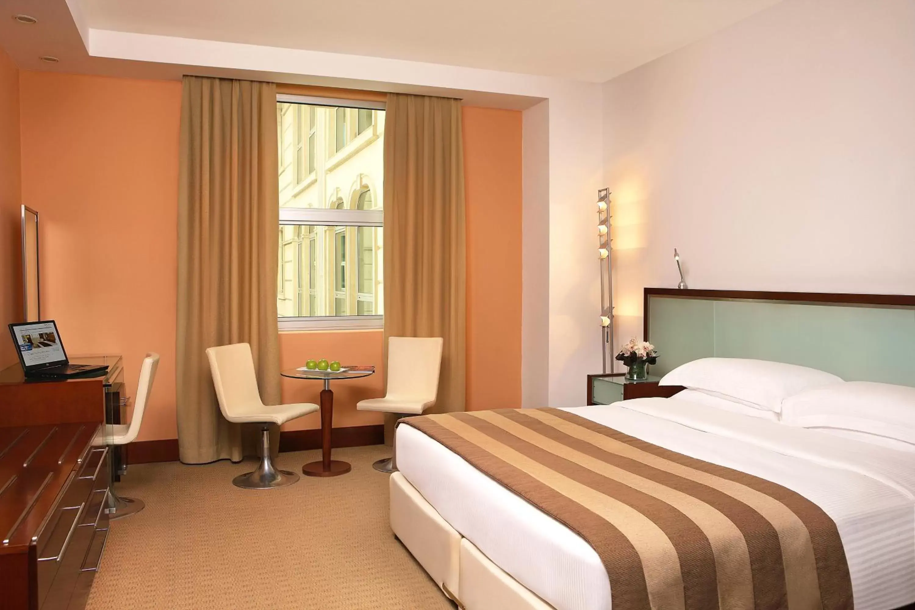 Bedroom, Bed in Villa Rotana - Dubai