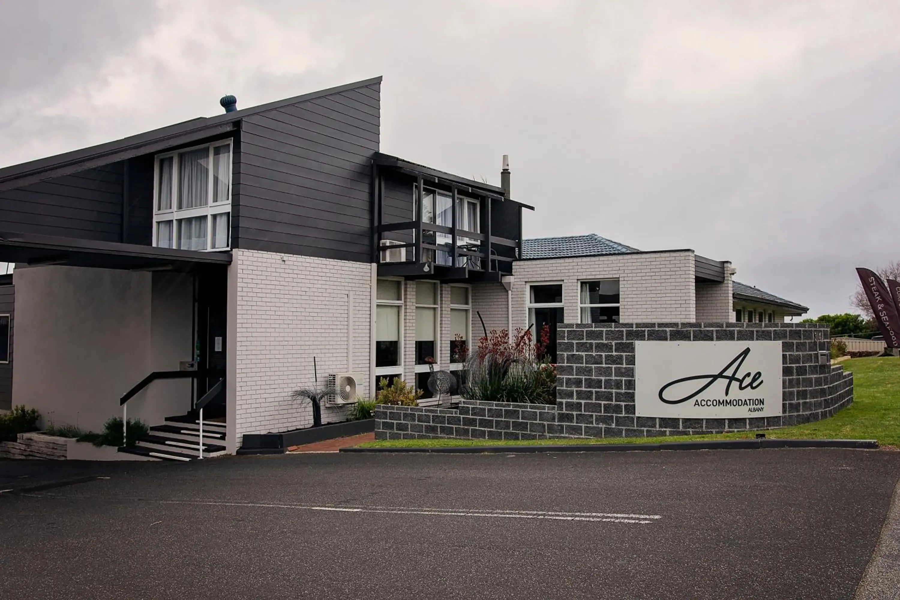 Property Building in Ace Accommodation Albany