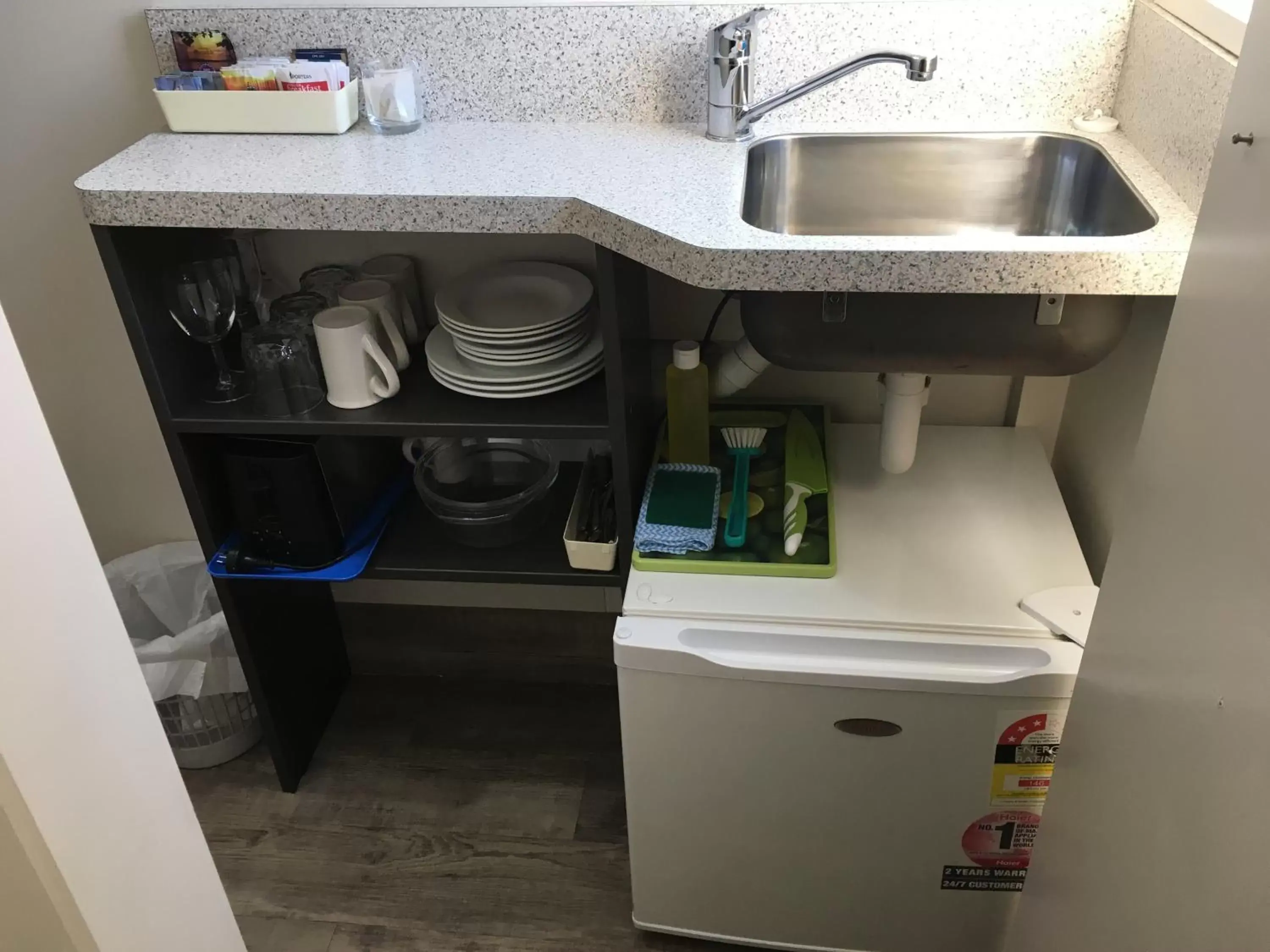 Kitchen or kitchenette, Kitchen/Kitchenette in Motel on Carroll