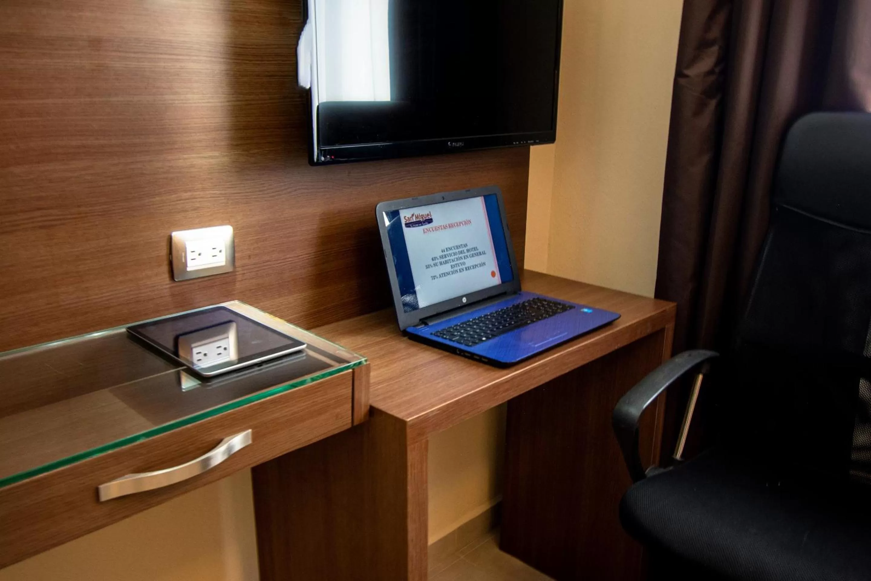 hair dresser in Hotel San Miguel, en el Centro - Desayuno Incluido