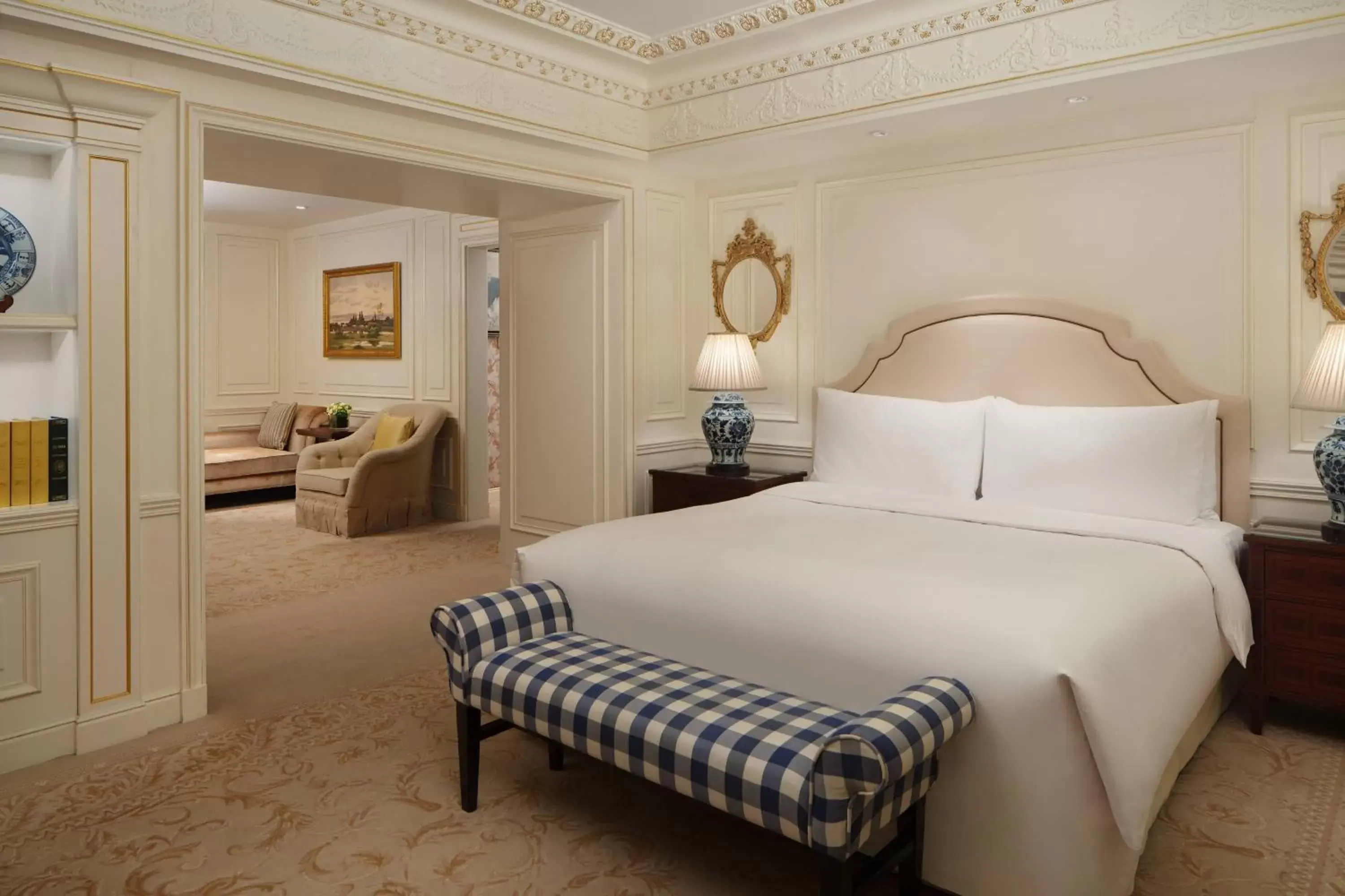 Bedroom, Bed in The Ritz-Carlton, Tianjin