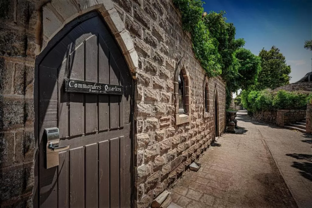 Commander's Quarter’s With 3 Bunks in Big4 Kryal Castle Holiday Park Ballarat