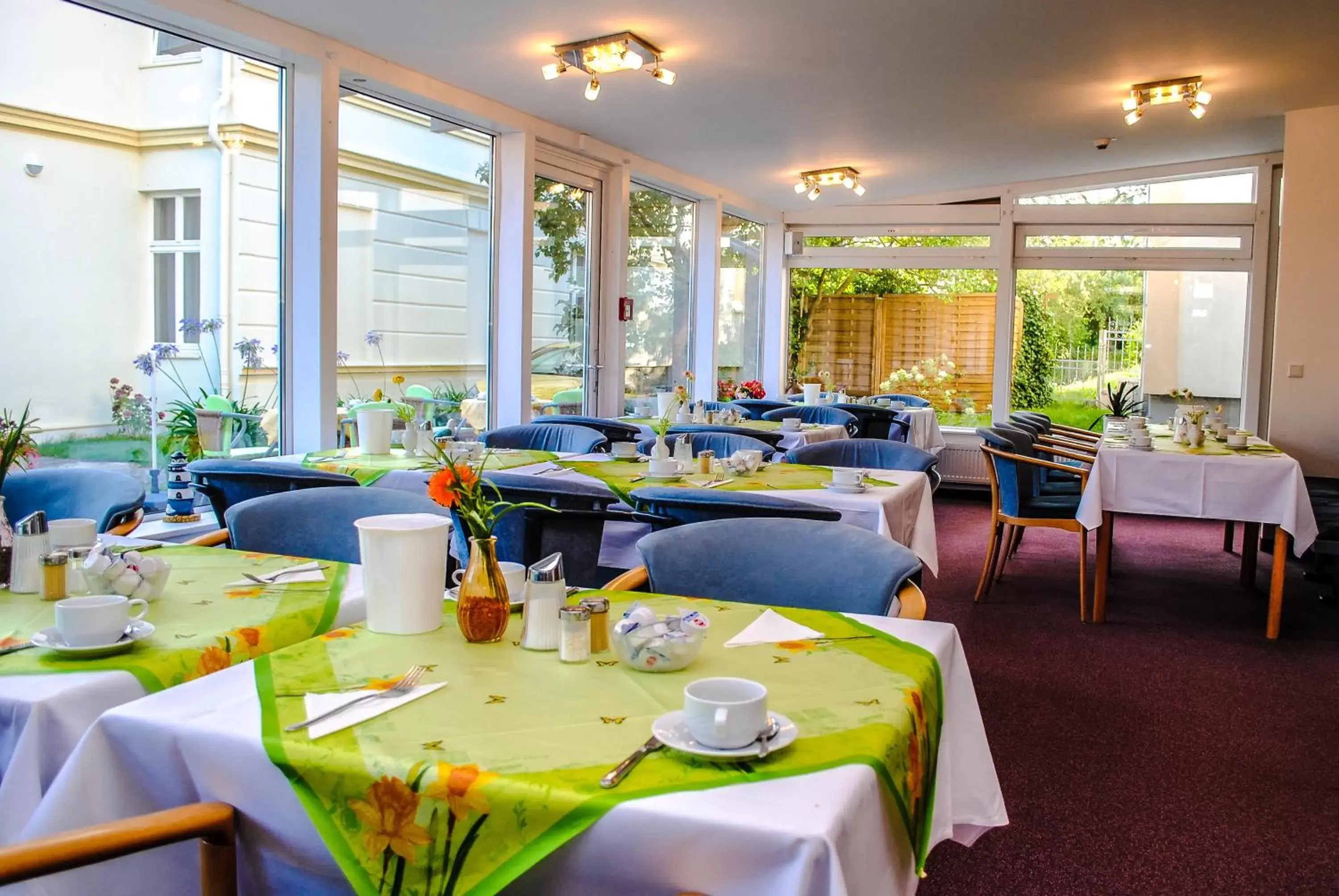 Restaurant/Places to Eat in Garni Eden Hotels