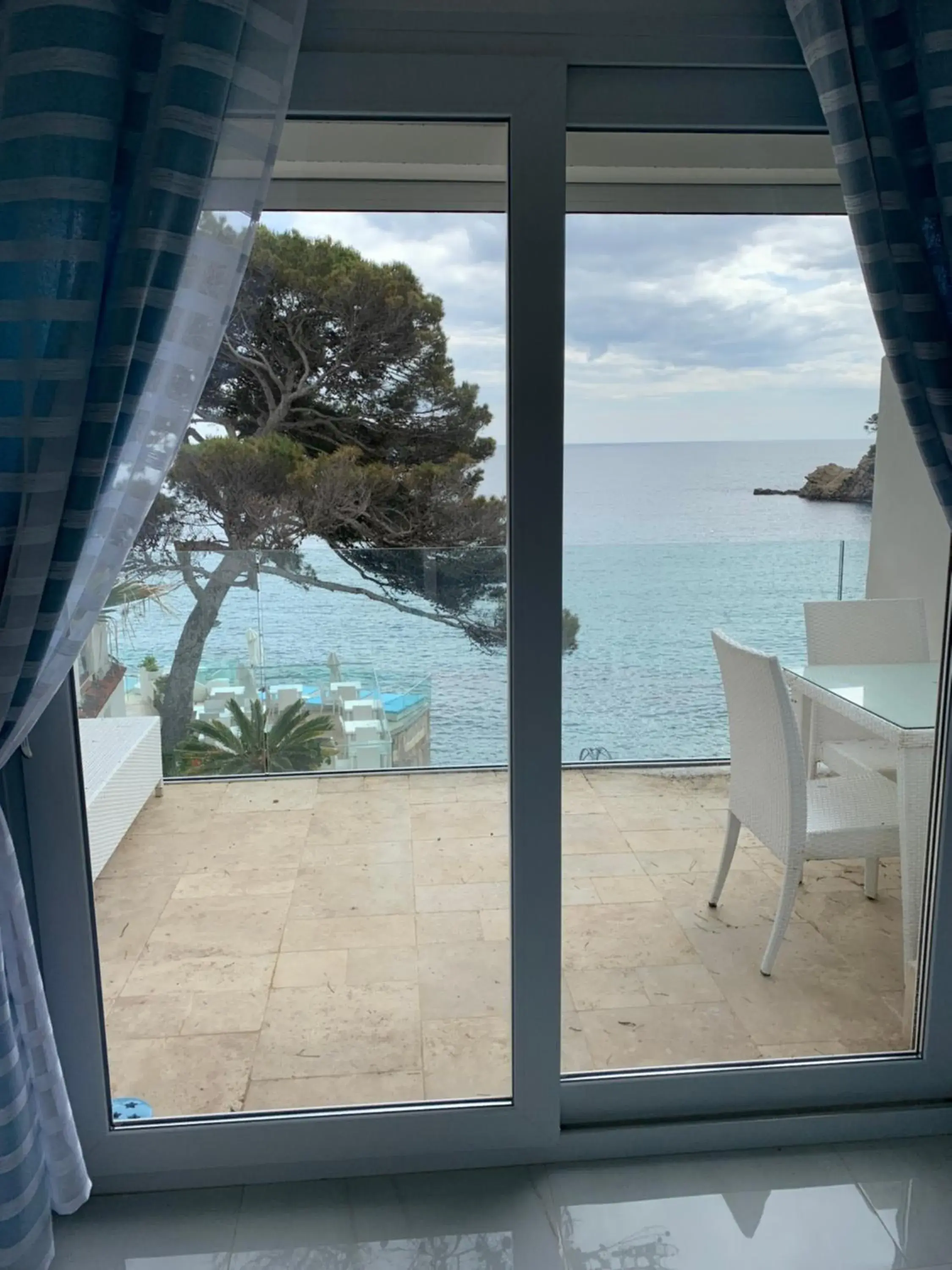 Pool View in Hotel La Calanque