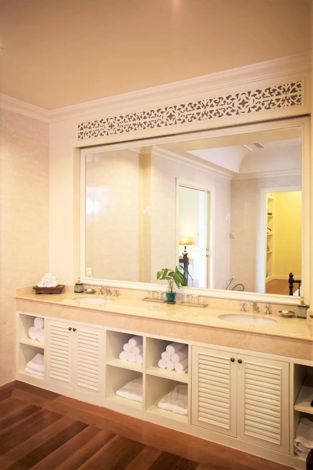 Presidential Suite in Dheva Mantra Resort - SHA