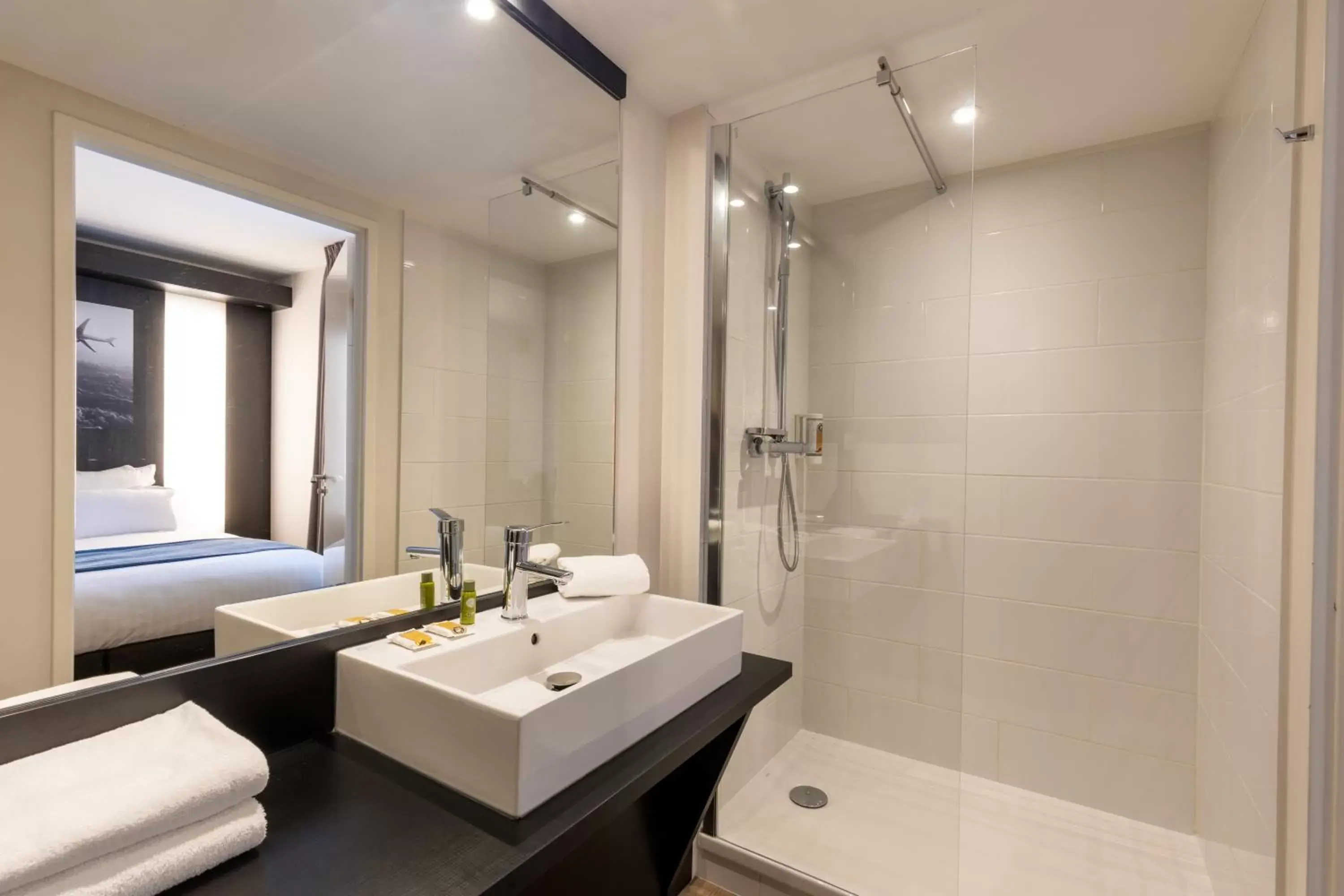 Shower, Bathroom in Best Western St Exupery Bordeaux Ouest