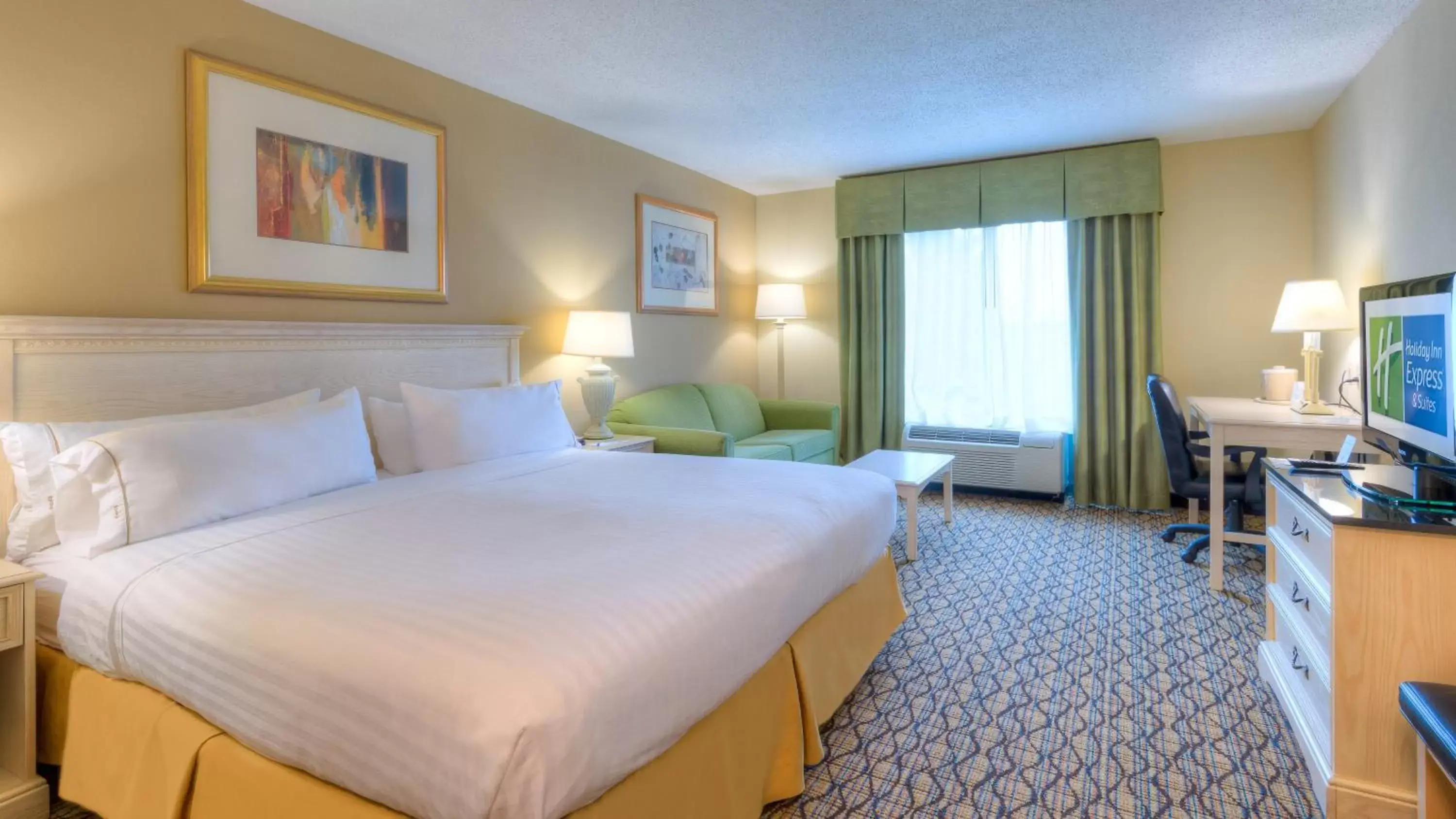 Photo of the whole room, Bed in Holiday Inn Express Hotel & Suites Memphis Southwind, an IHG Hotel