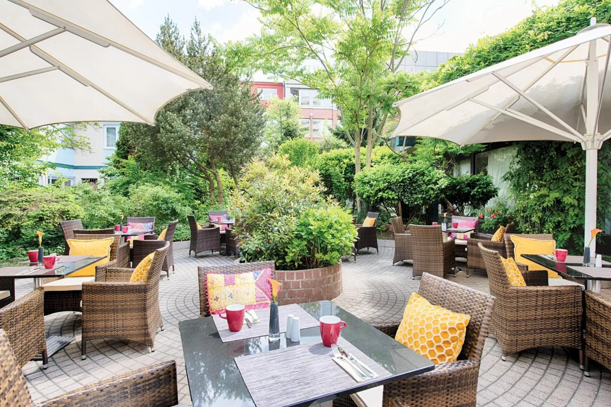 Balcony/Terrace, Restaurant/Places to Eat in Leonardo Hotel Heidelberg City Center