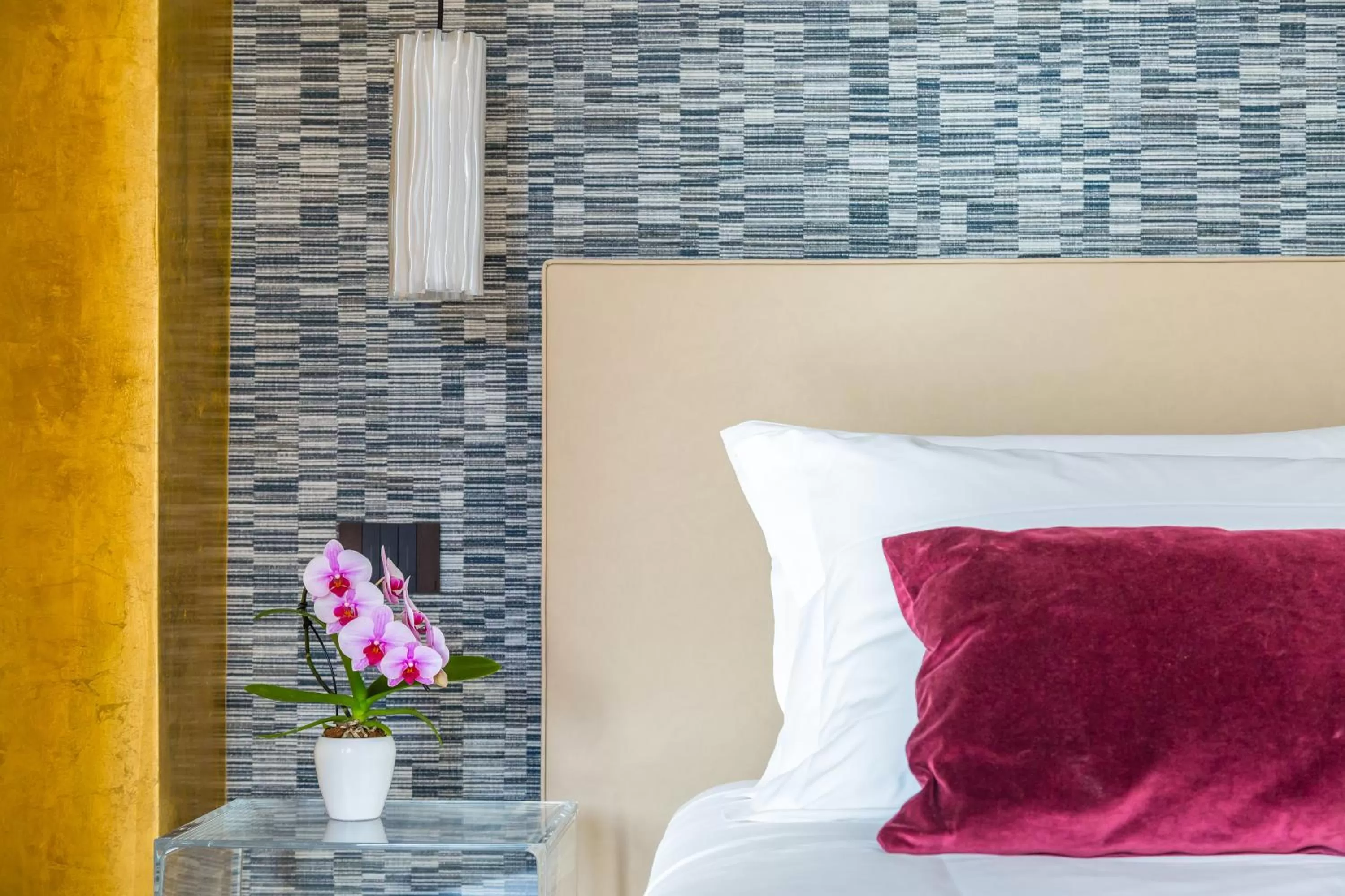 Bed in Dei Martiri Suite