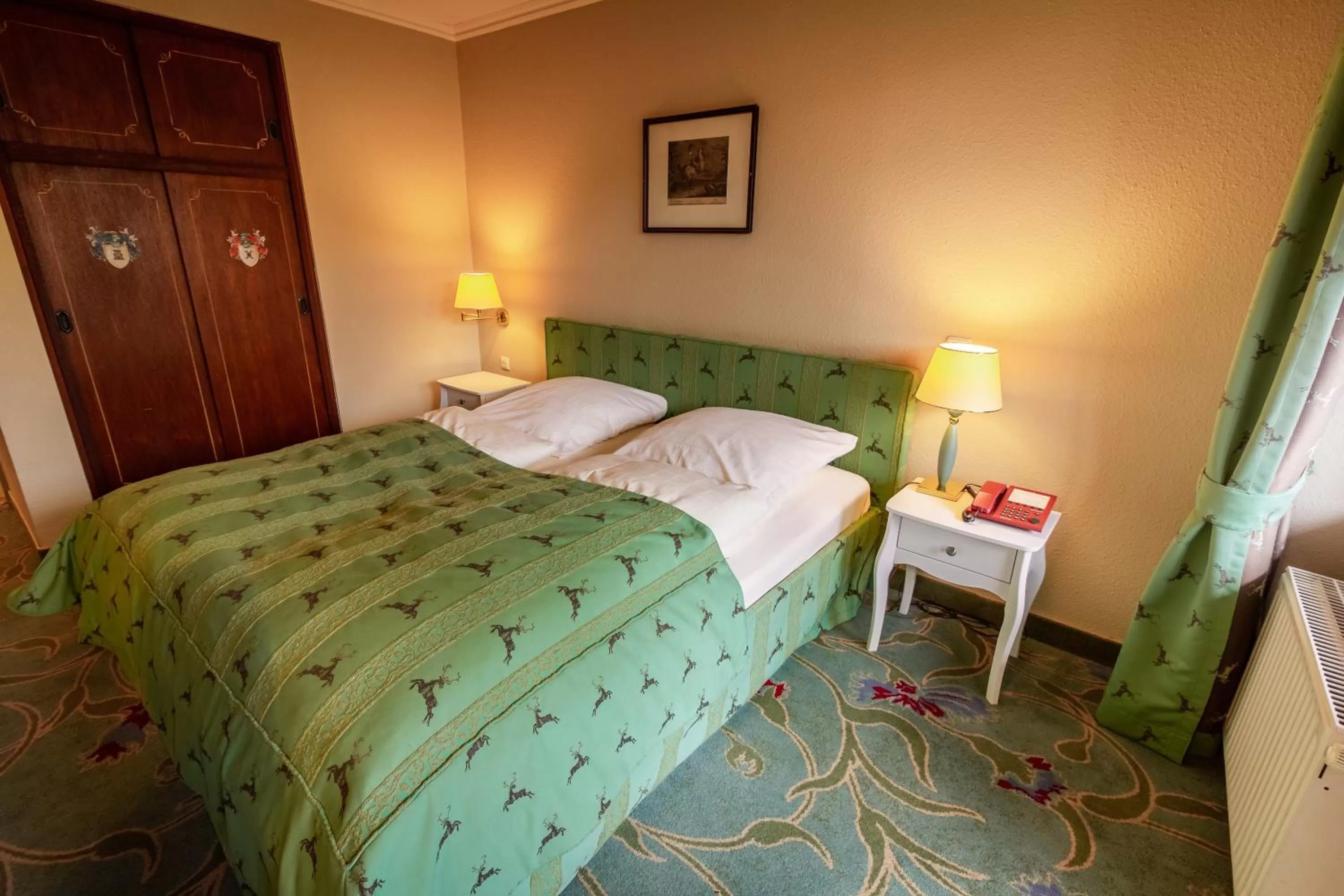 Bed in Hotel-Restaurant Burg Hornberg