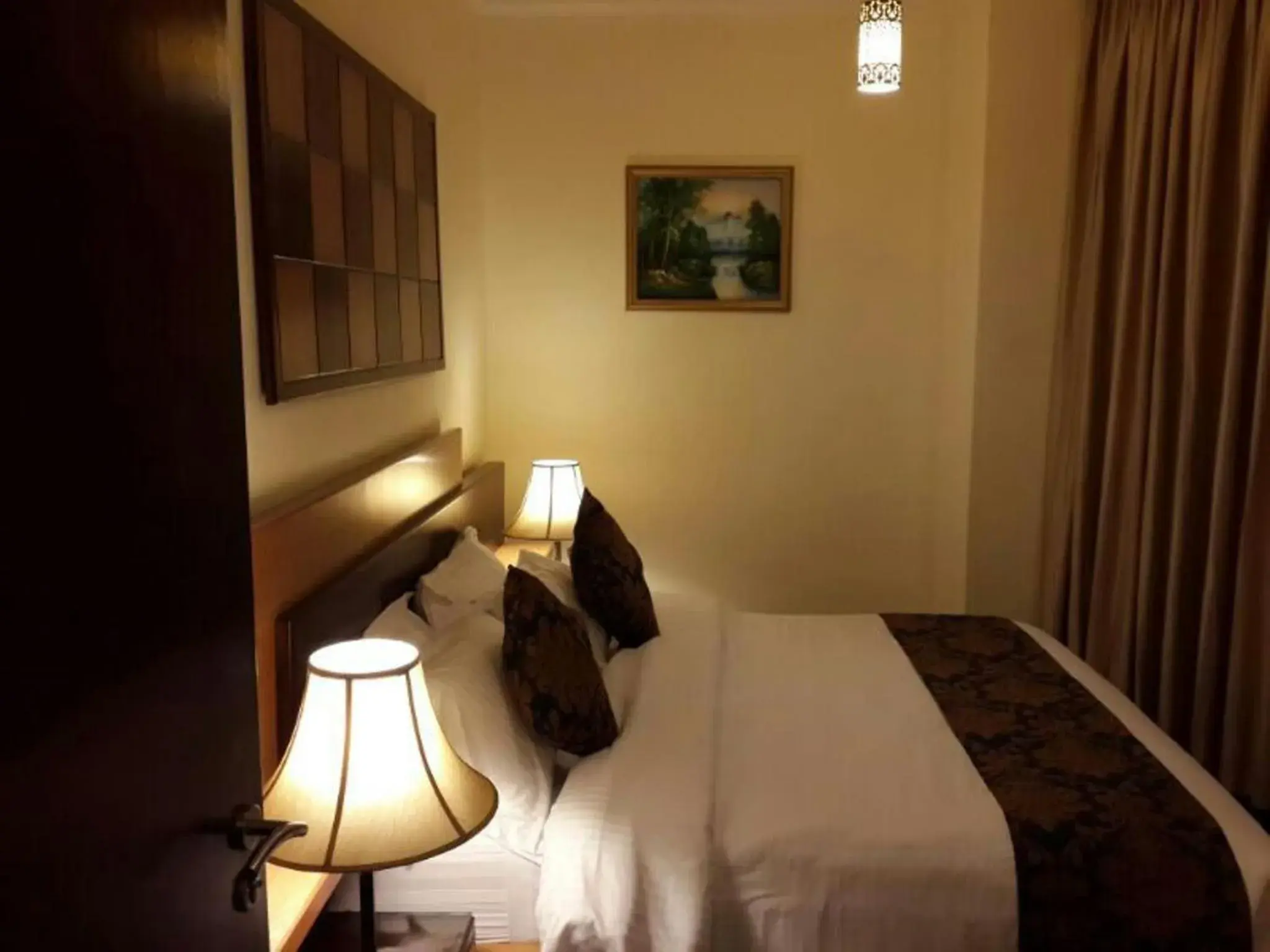 Bedroom, Bed in Al Thuraya Hotel