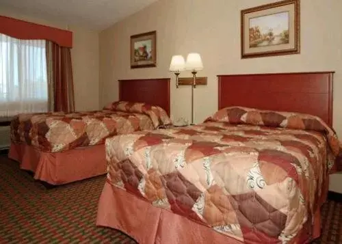 Photo of the whole room in Americas Best Value Inn Smithtown/Long Island