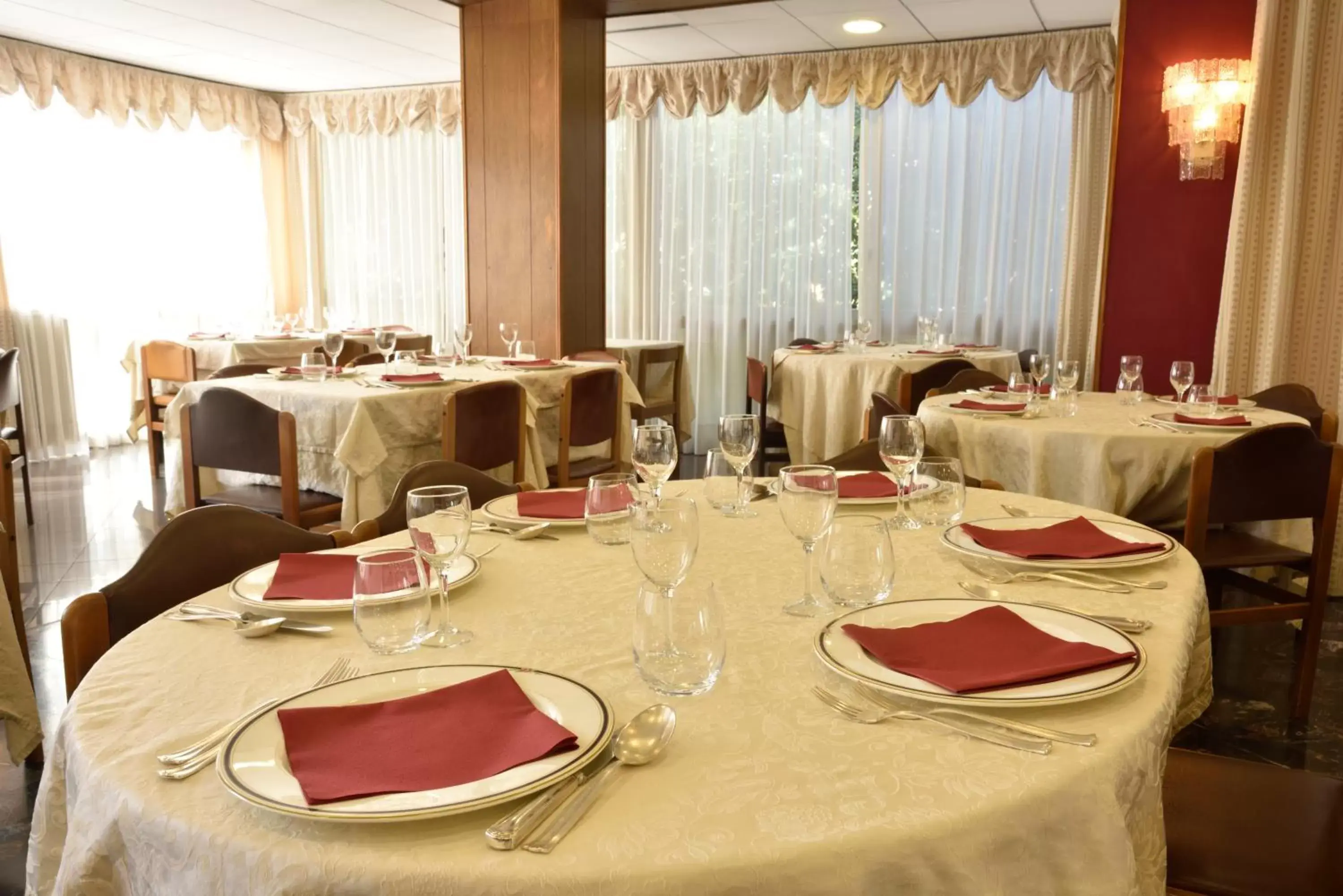 Dining area, Restaurant/Places to Eat in Hotel Bergamo Mare Mhotelsgroup