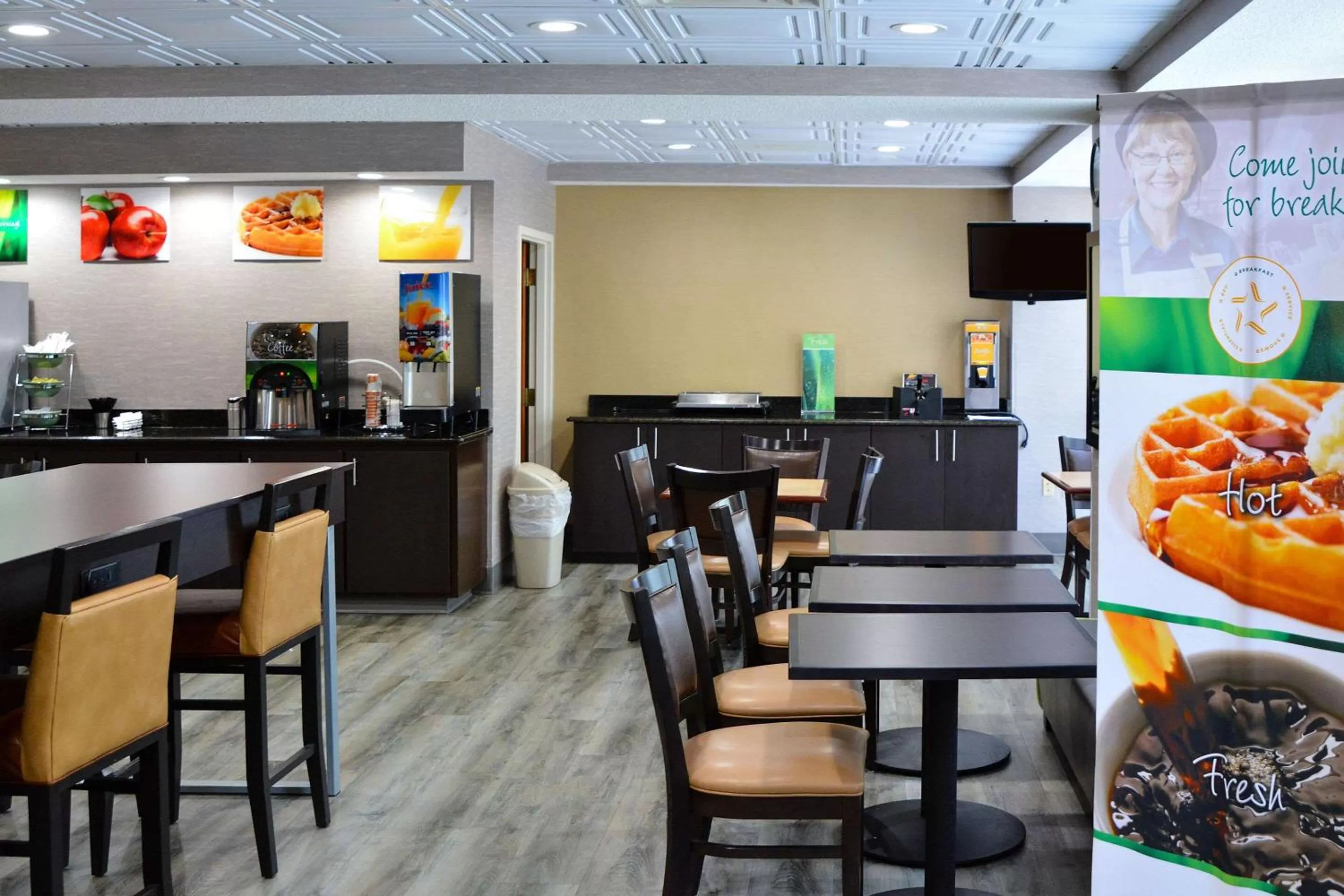 Restaurant/places to eat in Quality Inn Union US Hwy 176