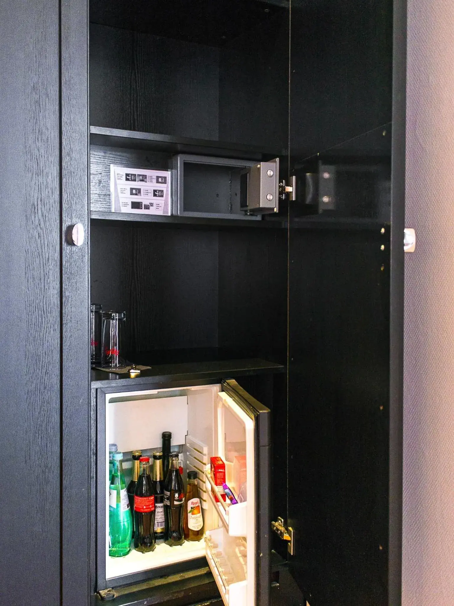 Decorative detail, Kitchen/Kitchenette in Hotel Victoria