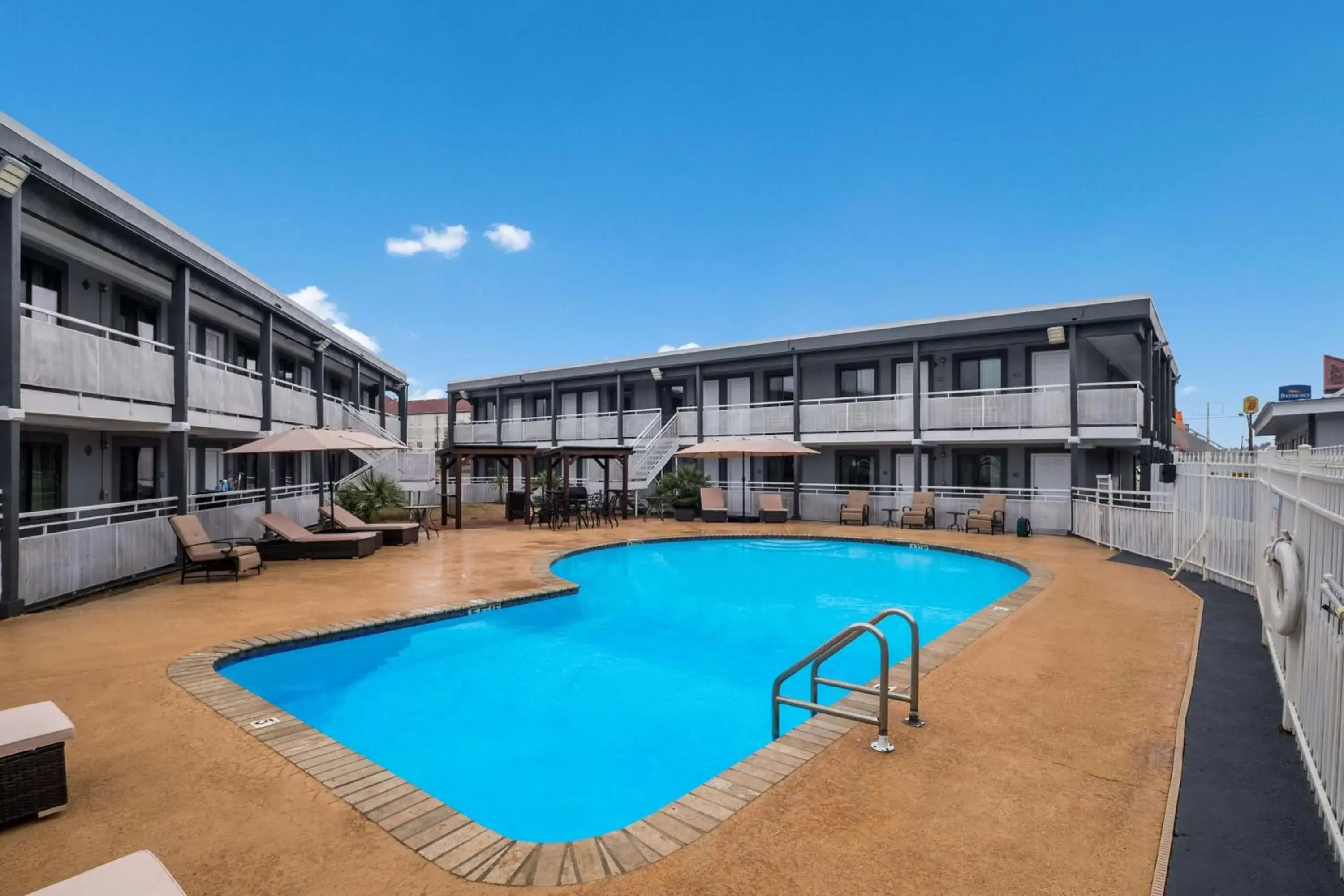 Pool view, Swimming Pool in SureStay Hotel Laredo by Best Western