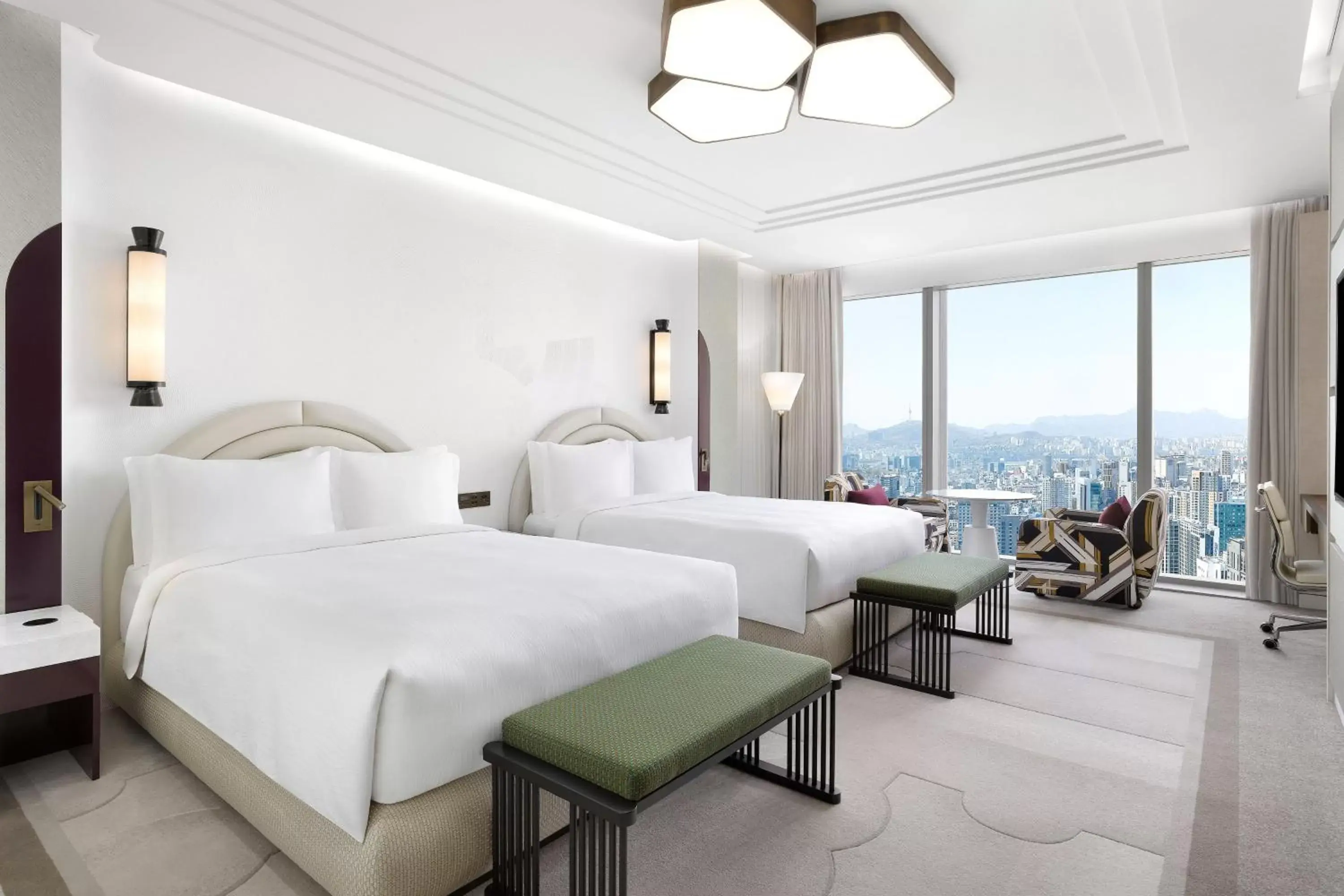 Photo of the whole room, Bed in Josun Palace, a Luxury Collection Hotel, Seoul Gangnam