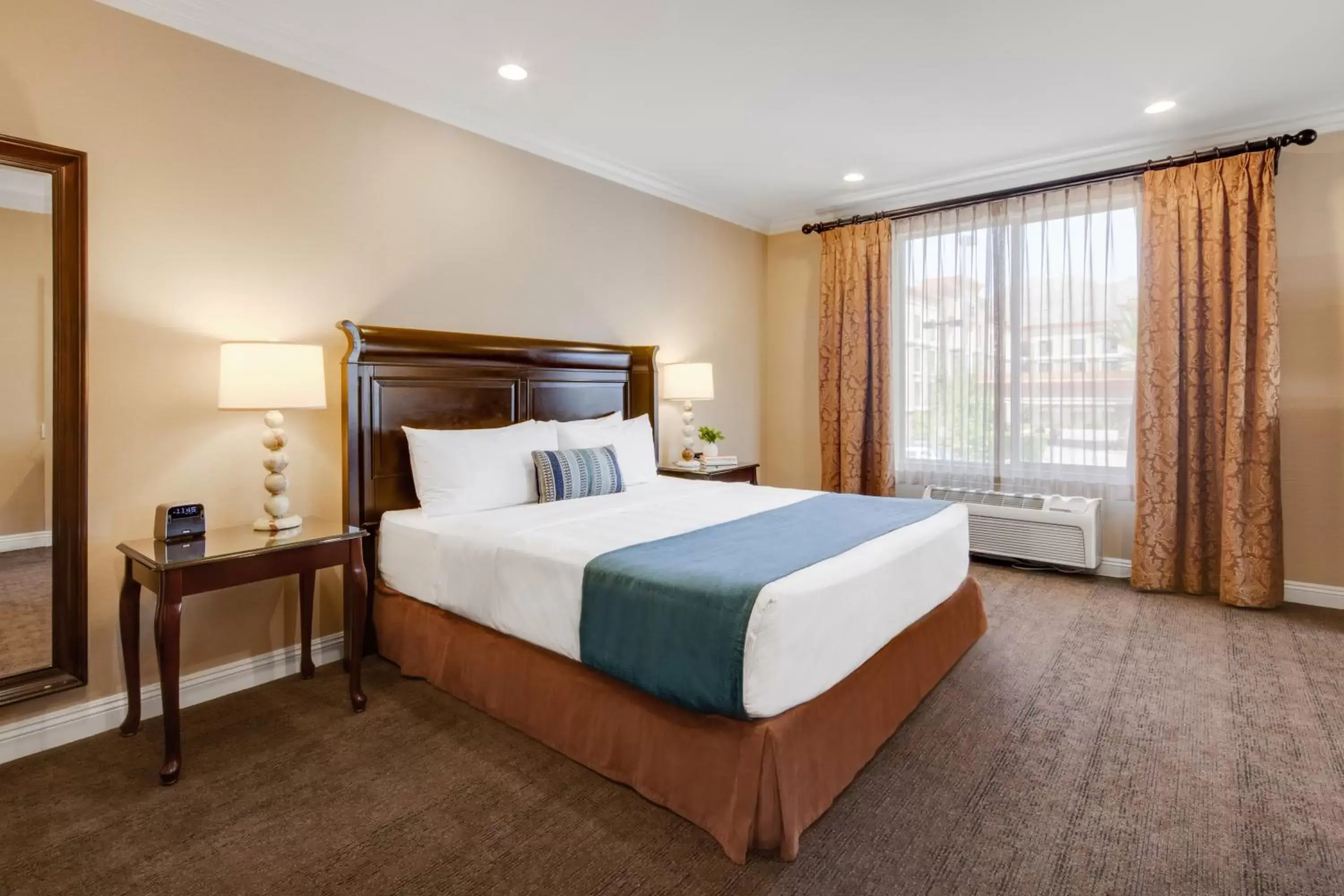 Bed in Ayres Hotel & Spa Moreno Valley/Riverside