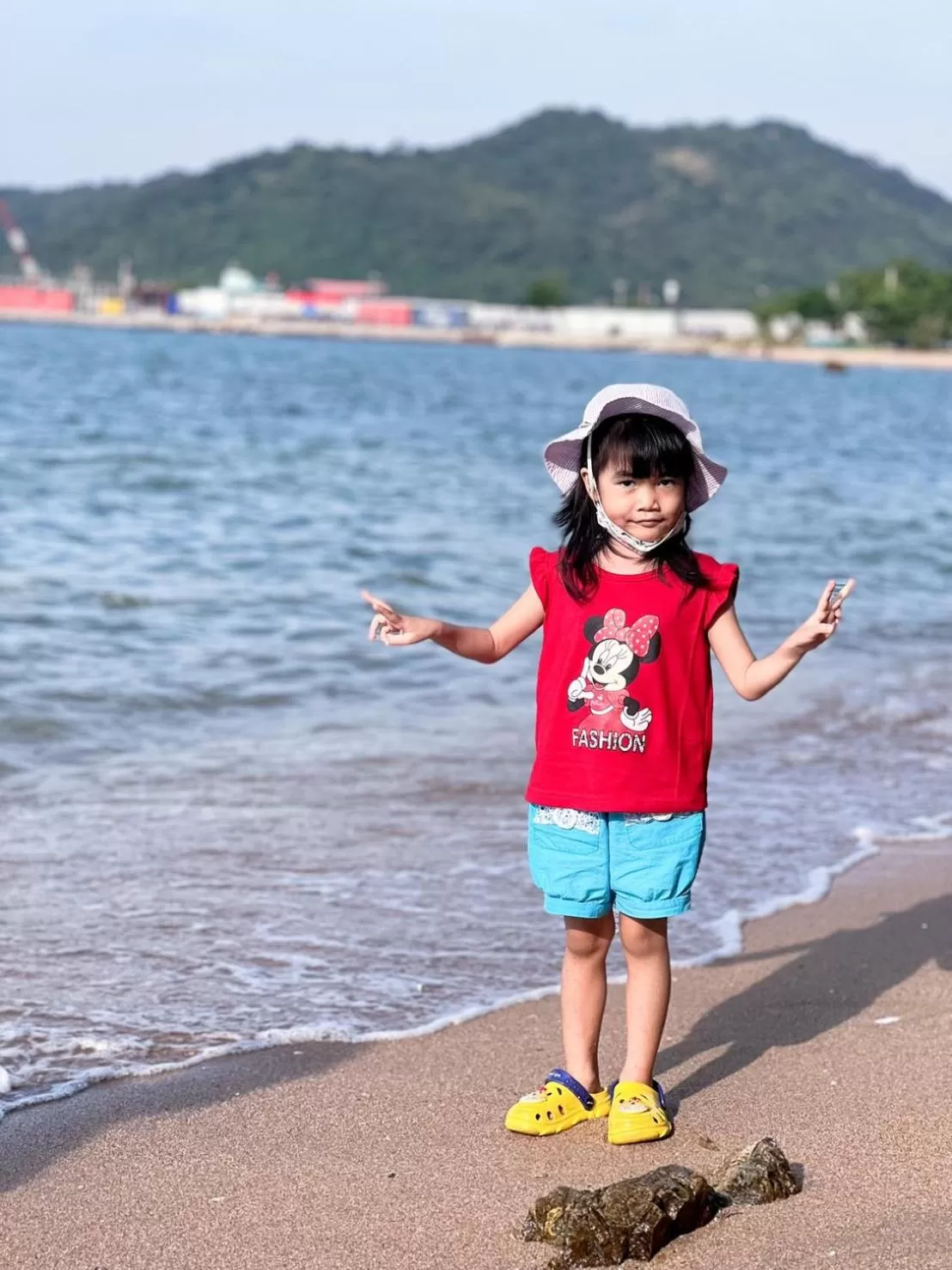 Beach in โรงแรม ชาโตว์วิสต้า