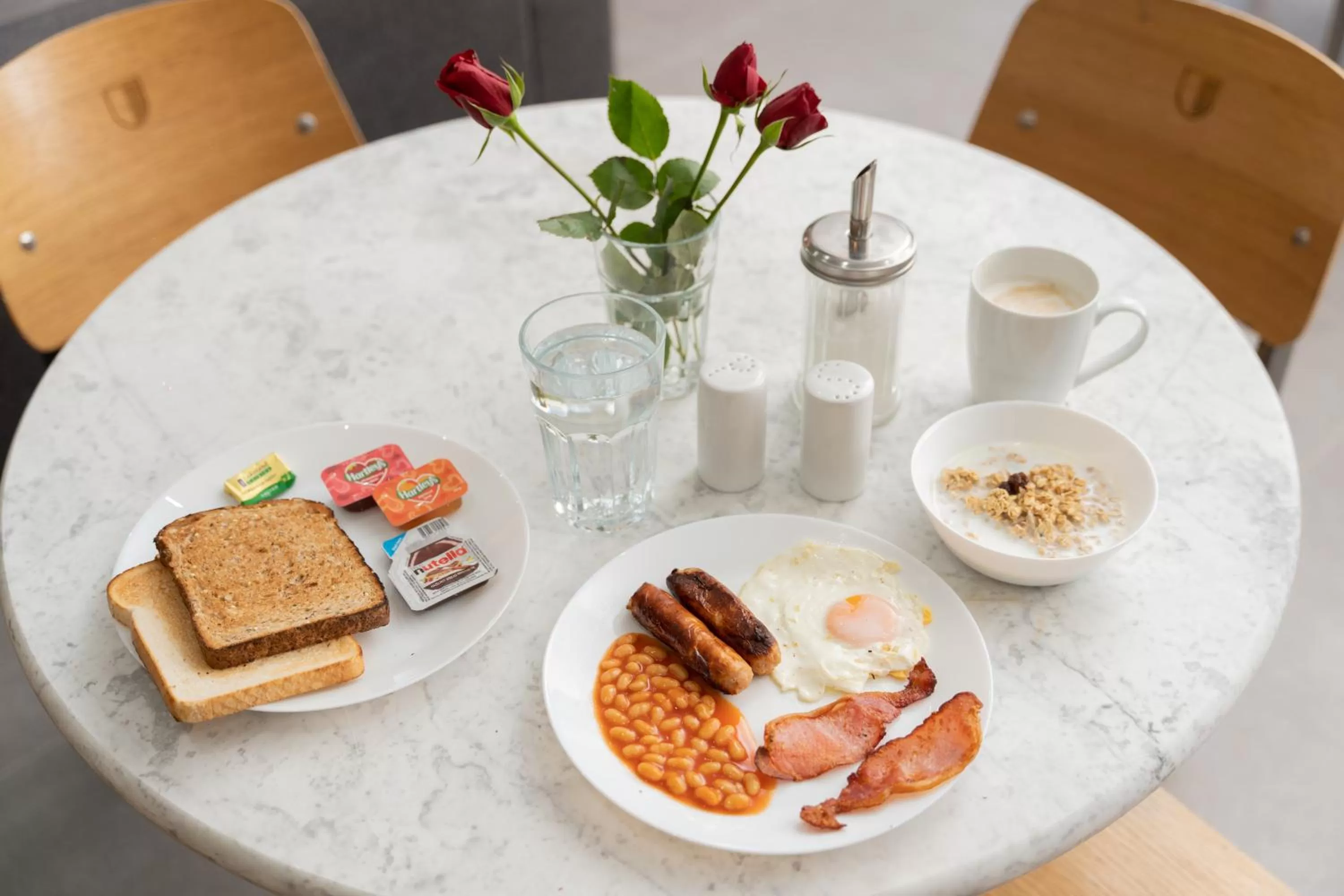 Food in Hotel DC, Stratford