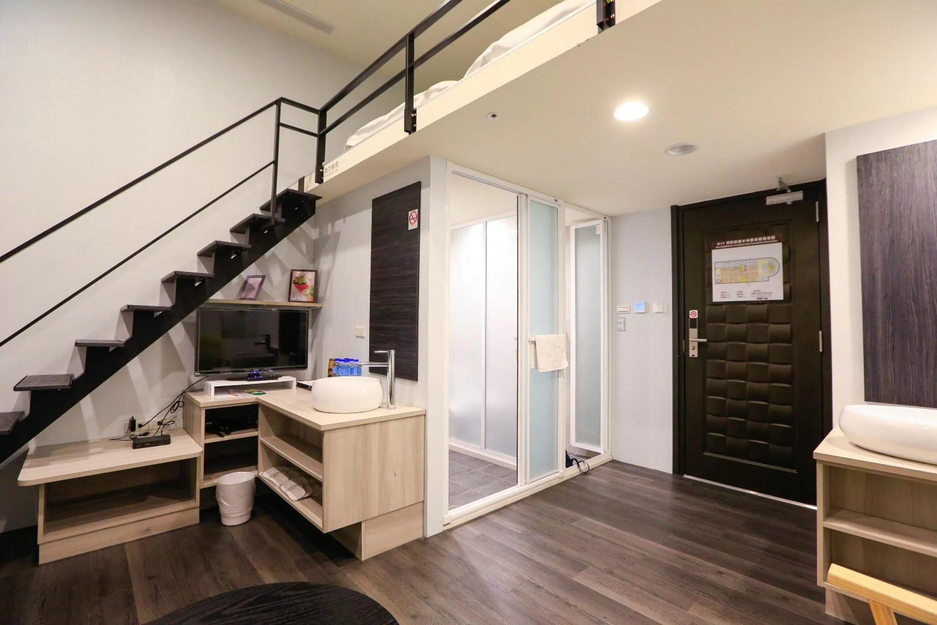 Living room in Place‧X Hotel