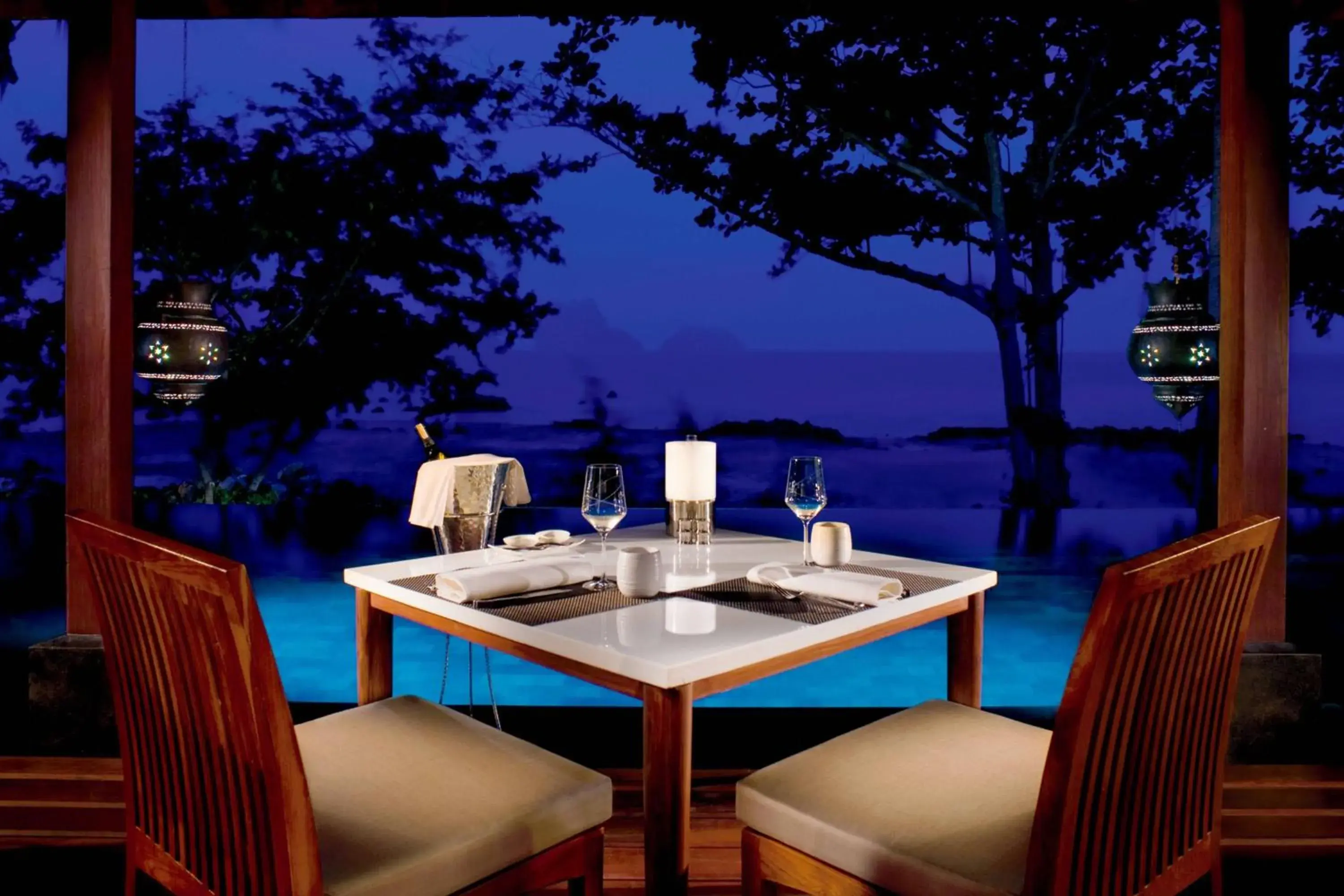 Restaurant/places to eat, Drinks in Phulay Bay, A Ritz-Carlton Reserve